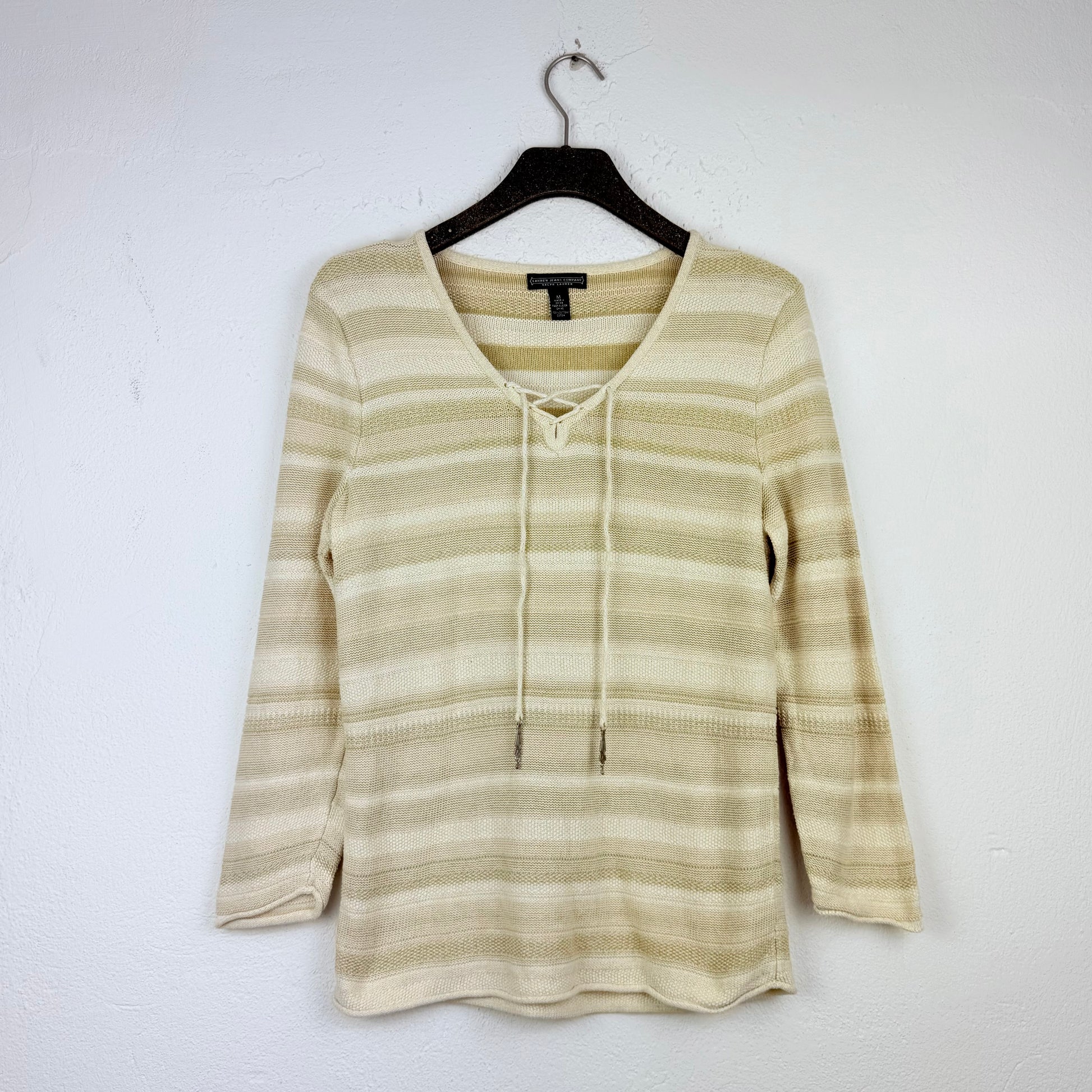 Kuratierter Vintage Onlineshop nachhaltige Secondhand Kleidung online kaufen, Online Shop Vintage, Vintage Online Shop, Second Hand Online Shop, gebraucht, zweite Hand, reused, preloved, Y2K, thriftshop, thriftstore, thrifting, thrift shop, thrift store, Strick, Boho, Retro