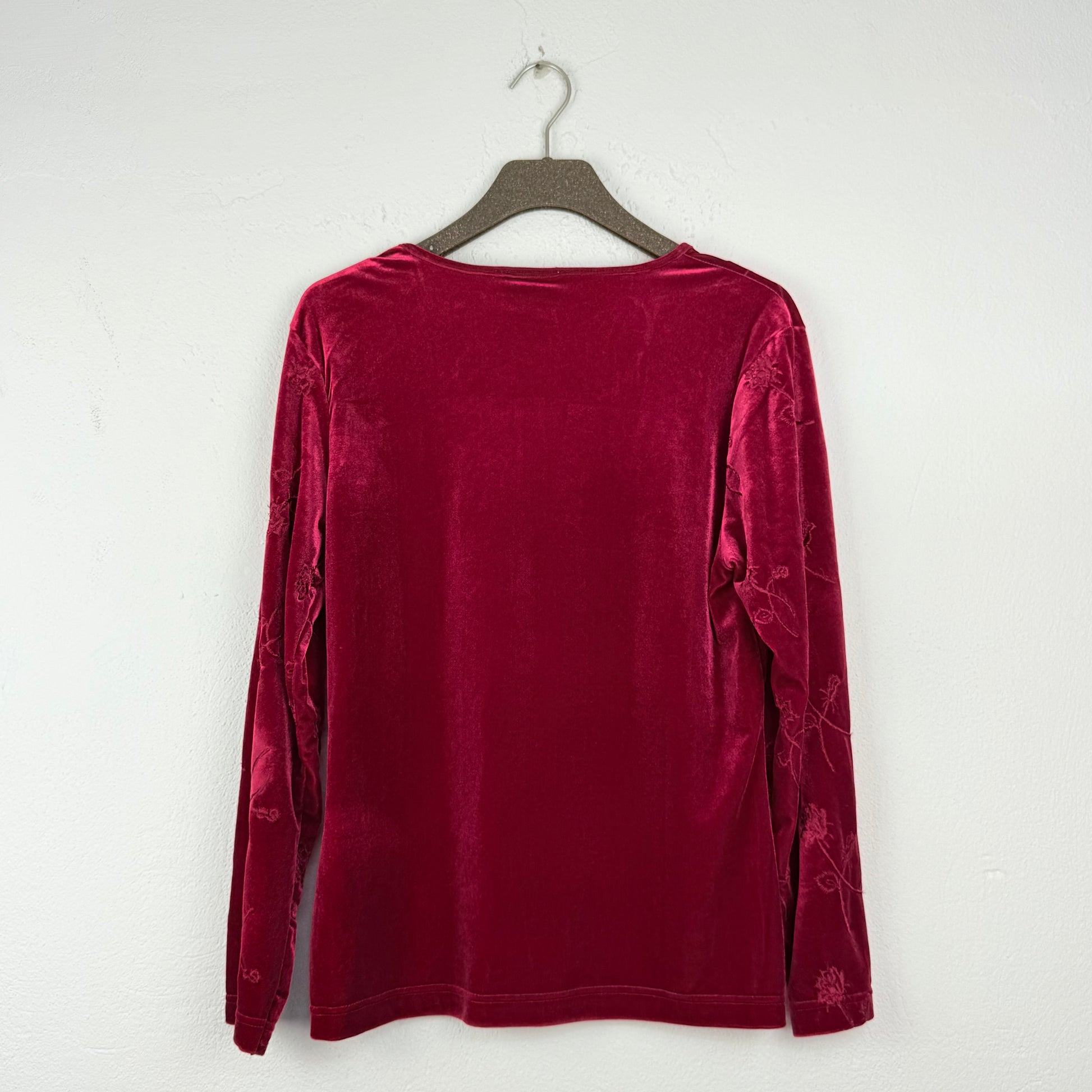 Kuratierter Vintage Onlineshop nachhaltige Secondhand Kleidung online kaufen, Online Shop Vintage, Vintage Online Shop, Second Hand Online Shop, gebraucht, zweite Hand, reused, preloved, Y2K, thriftshop, thriftstore, thrifting, thrift shop, thrift store