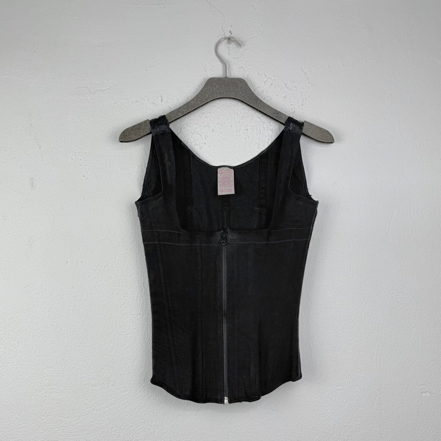 Kuratierter Vintage Onlineshop nachhaltige Secondhand Kleidung online kaufen, Online Shop Vintage, Vintage Online Shop, Second Hand Online Shop, gebraucht, zweite Hand, reused, preloved, Y2K, thriftshop, thriftstore, thrifting, thrift shop, thrift store, Korsett, Stabilizing, Bratz, Snatched