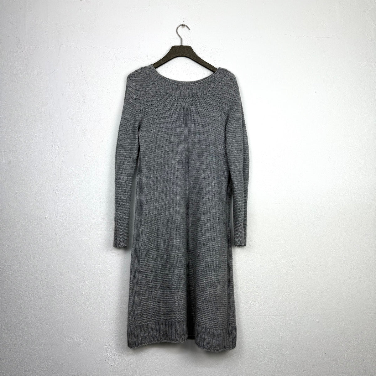 Kuratierter Vintage Onlineshop nachhaltige Secondhand Kleidung online kaufen, Online Shop Vintage, Vintage Online Shop, Second Hand Online Shop, gebraucht, zweite Hand, reused, preloved, Y2K, thriftshop, thriftstore, thrifting, thrift shop, thrift store