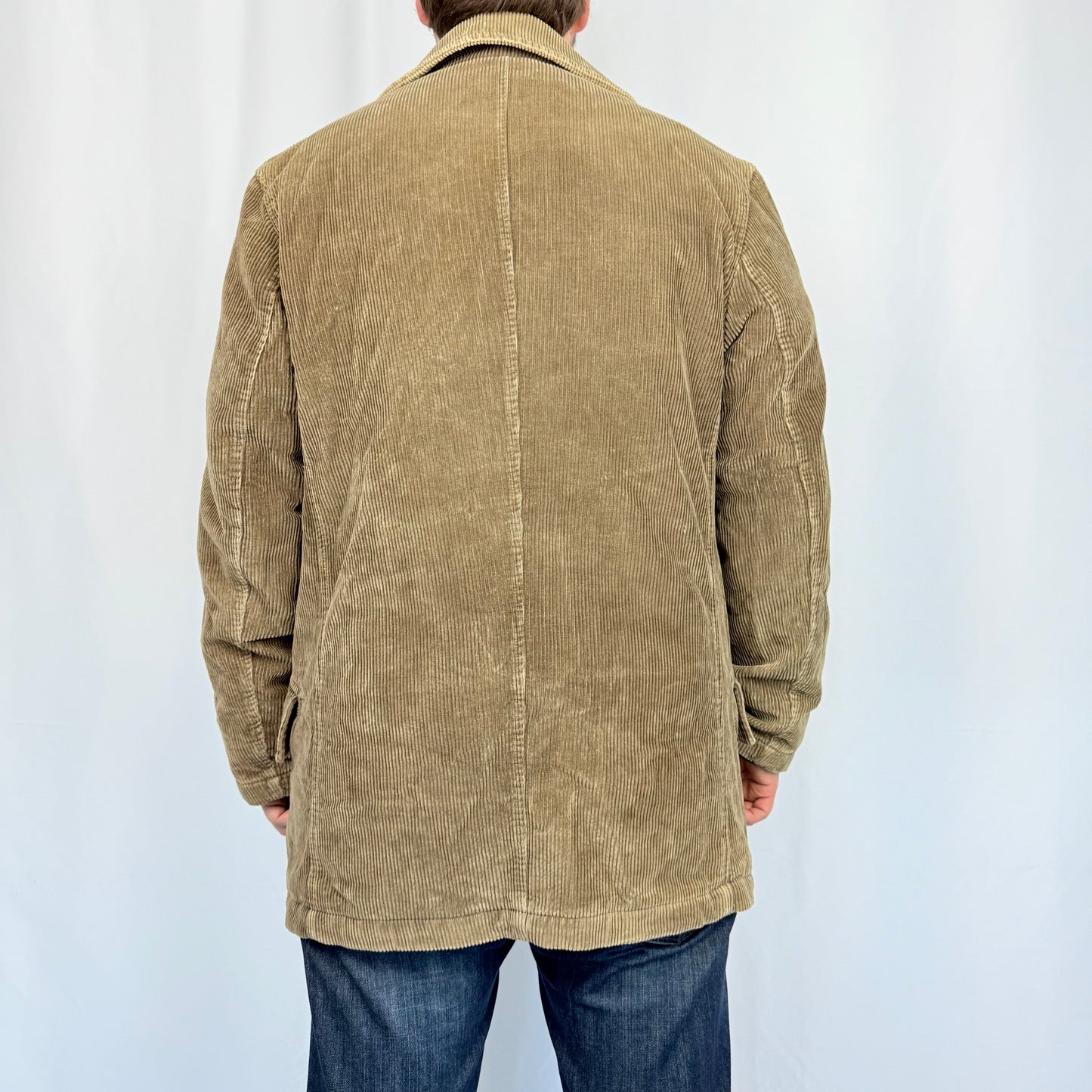 Kuratierter Vintage Onlineshop nachhaltige Secondhand Kleidung online kaufen, Online Shop Vintage, Vintage Online Shop, Second Hand Online Shop, gebraucht, zweite Hand, reused, preloved, Y2K, thriftshop, thriftstore, thrifting, thrift shop, thrift store, retro, cord, corduroy, grungy