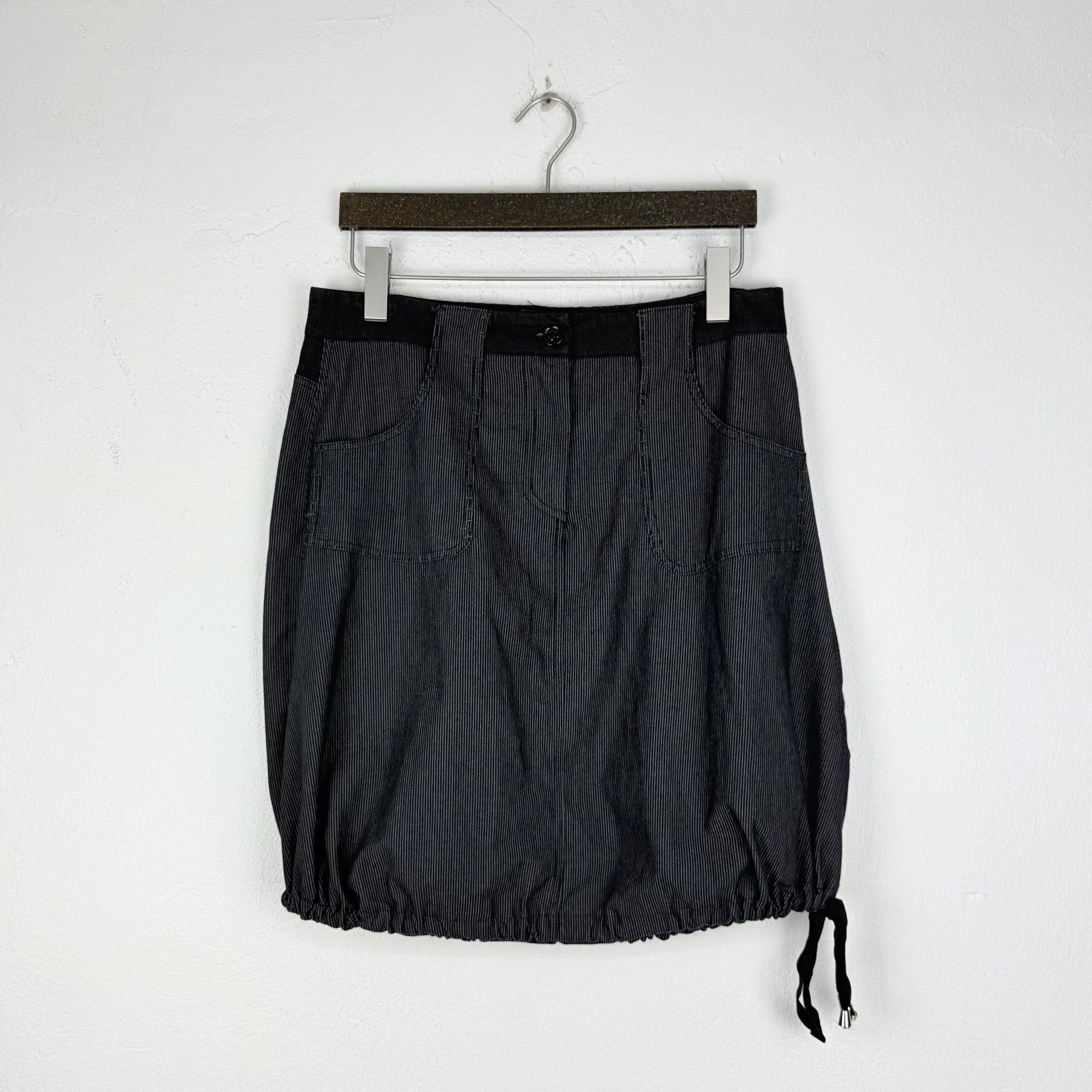 Kuratierter Vintage Onlineshop nachhaltige Secondhand Kleidung online kaufen, Online Shop Vintage, Vintage Online Shop, Second Hand Online Shop, gebraucht, zweite Hand, reused, preloved, Y2K, thriftshop, thriftstore, thrifting, thrift shop, thrift store, Grunge, Alternativ