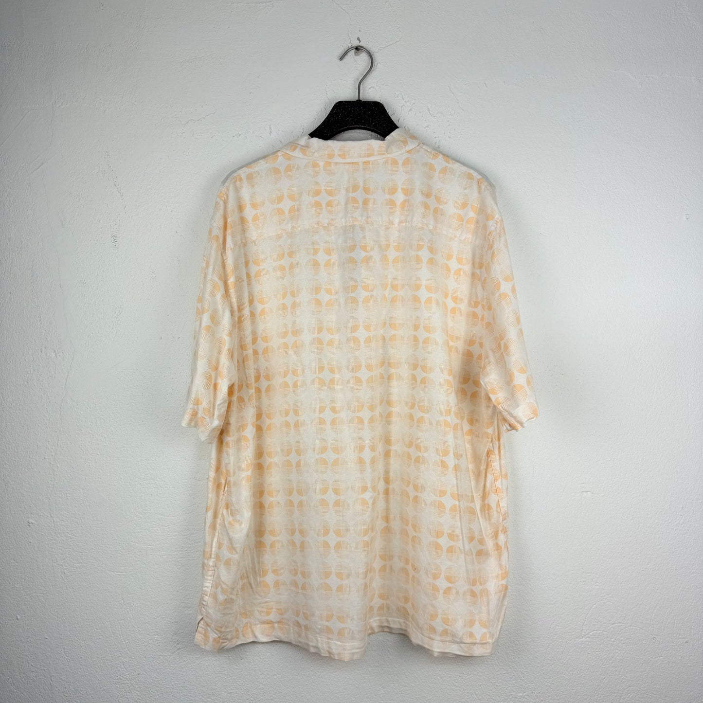 Kuratierter Vintage Onlineshop nachhaltige Secondhand Kleidung online kaufen, Online Shop Vintage, Vintage Online Shop, Second Hand Online Shop, gebraucht, zweite Hand, reused, preloved, Y2K, thriftshop, thriftstore, thrifting, thrift shop, thrift store
