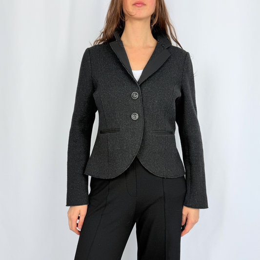 Kuratierter Vintage Onlineshop nachhaltige Secondhand Kleidung online kaufen, Online Shop Vintage, Vintage Online Shop, Second Hand Online Shop, gebraucht, zweite Hand, reused, preloved, Y2K, thriftshop, thriftstore, thrifting, thrift shop, thrift store, Second Hand, Chic, Office Core, Corporate Chic