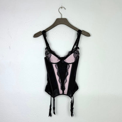 Kuratierter Vintage Onlineshop nachhaltige Secondhand Kleidung online kaufen, Online Shop Vintage, Vintage Online Shop, Second Hand Online Shop, gebraucht, zweite Hand, reused, preloved, Y2K, thriftshop, thriftstore, thrifting, thrift shop, thrift store