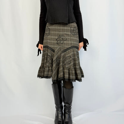 Kuratierter Vintage Onlineshop nachhaltige Secondhand Kleidung online kaufen, Online Shop Vintage, Vintage Online Shop, Second Hand Online Shop, gebraucht, zweite Hand, reused, preloved, Y2K, thriftshop, thriftstore, thrifting, thrift shop, thrift store, Floral, Whimsy, Unique