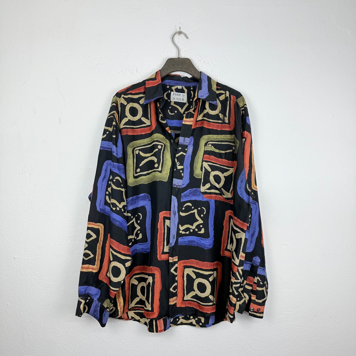 Kuratierter Vintage Onlineshop nachhaltige Secondhand Kleidung online kaufen, Online Shop Vintage, Vintage Online Shop, Second Hand Online Shop, gebraucht, zweite Hand, reused, preloved, Y2K, thriftshop, thriftstore, thrifting, thrift shop, thrift store, Festival, Retro, Crazy Pattern