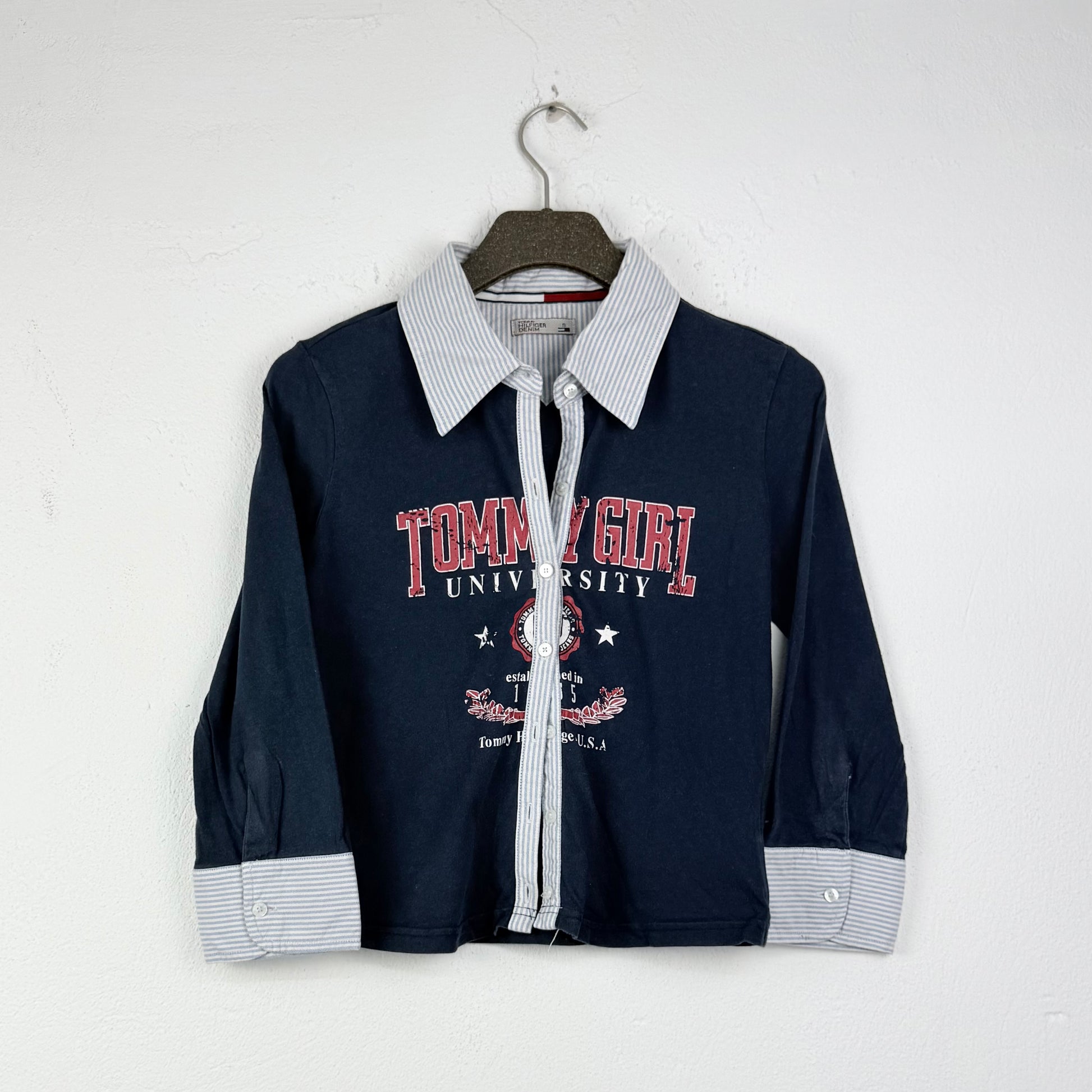 Kuratierter Vintage Onlineshop nachhaltige Secondhand Kleidung online kaufen, Online Shop Vintage, Vintage Online Shop, Second Hand Online Shop, gebraucht, zweite Hand, reused, preloved, Y2K, thriftshop, thriftstore, thrifting, thrift shop, thrift store