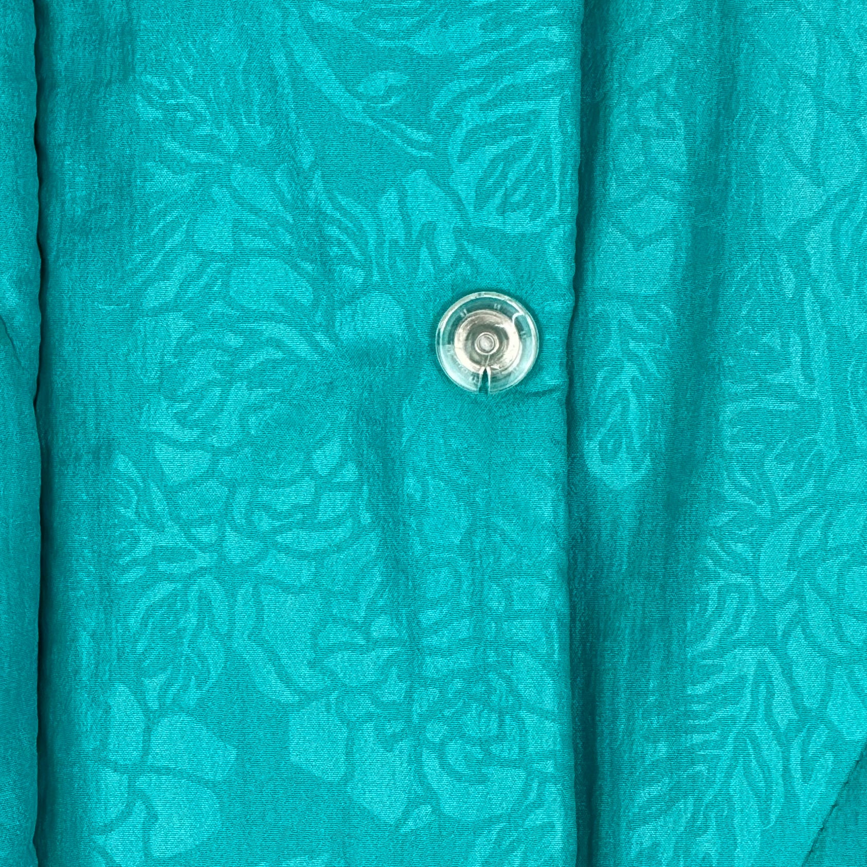 Kuratierter Vintage Onlineshop nachhaltige Secondhand Kleidung online kaufen, Online Shop Vintage, Vintage Online Shop, Second Hand Online Shop, gebraucht, zweite Hand, reused, preloved, Y2K, thriftshop, thriftstore, thrifting, thrift shop, thrift store