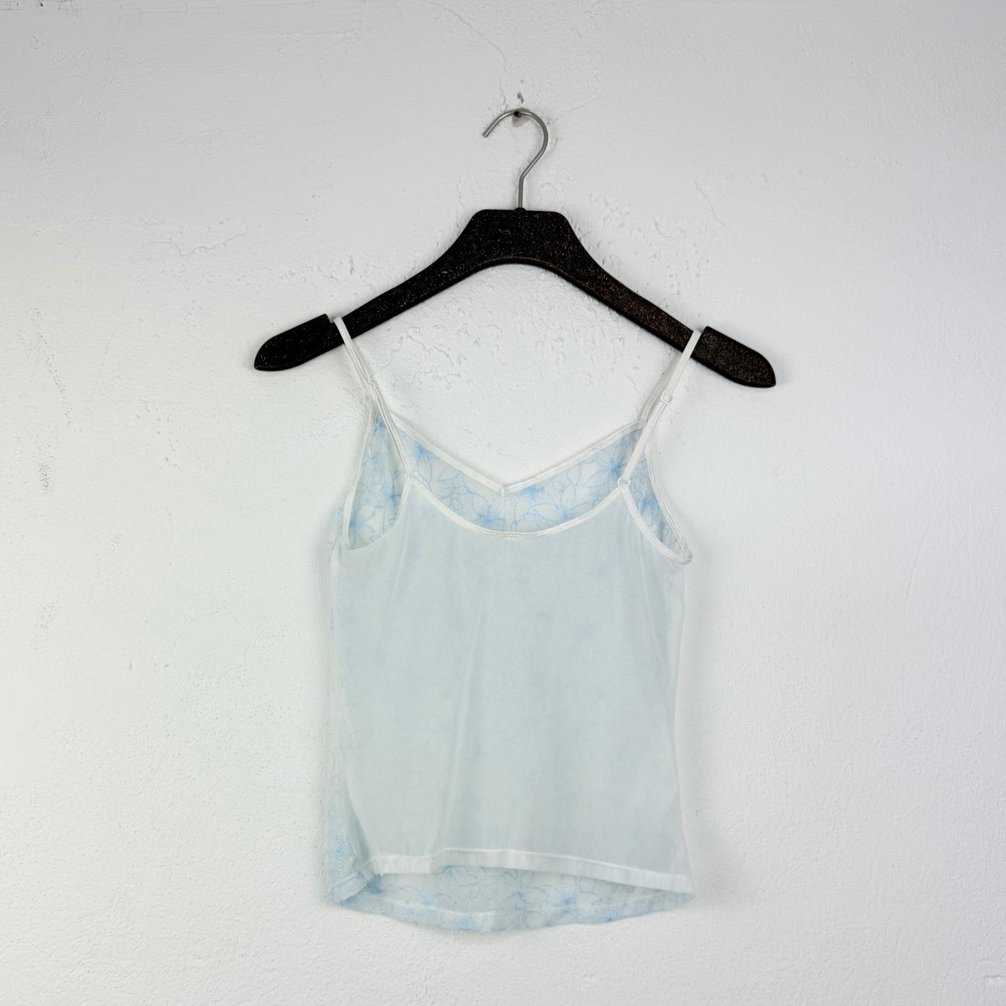 Kuratierter Vintage Onlineshop nachhaltige Secondhand Kleidung online kaufen, Online Shop Vintage, Vintage Online Shop, Second Hand Online Shop, gebraucht, zweite Hand, reused, preloved, Y2K, thriftshop, thriftstore, thrifting, thrift shop, thrift store, Sheer, Flowers, Blumen,Elegant