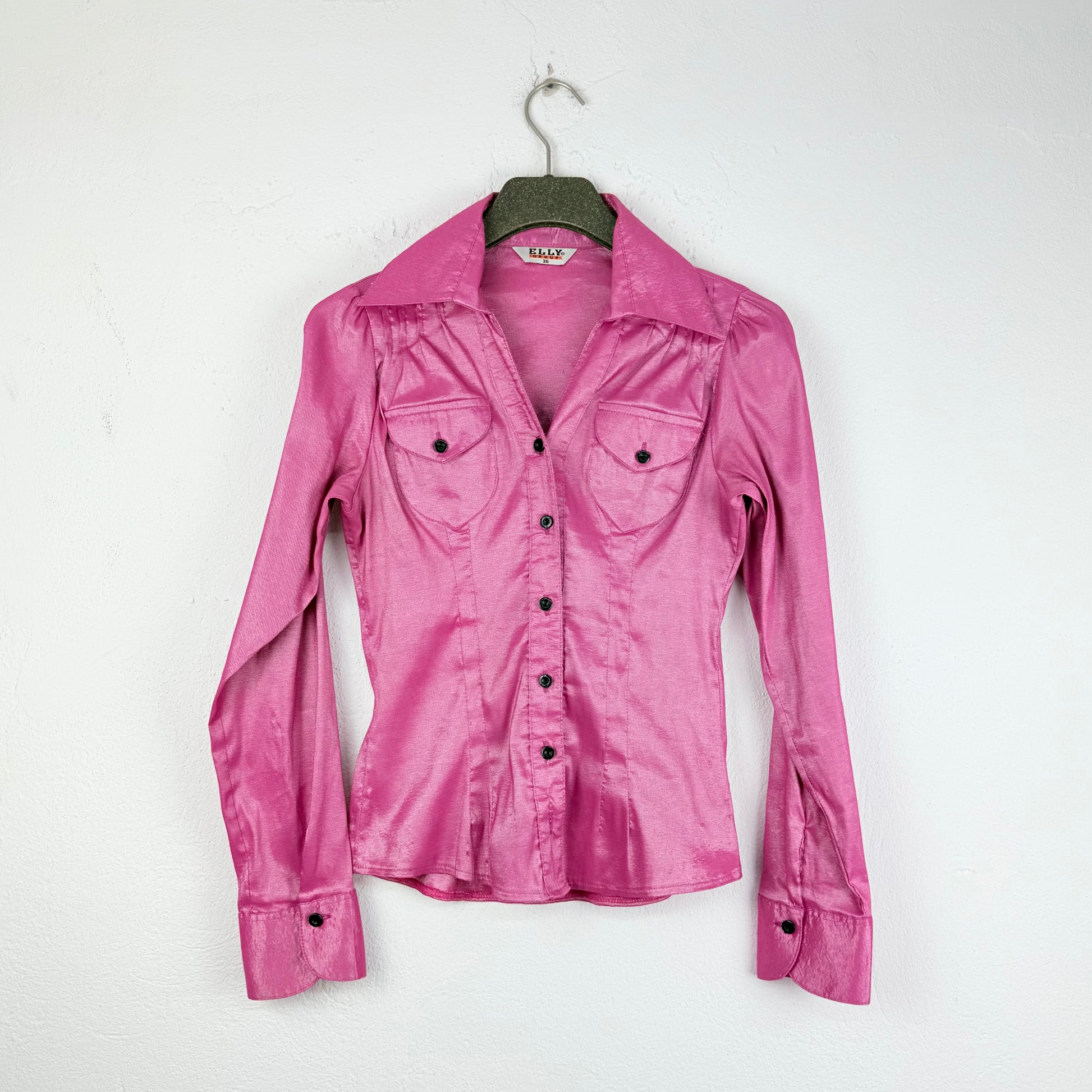Kuratierter Vintage Onlineshop nachhaltige Secondhand Kleidung online kaufen, Online Shop Vintage, Vintage Online Shop, Second Hand Online Shop, gebraucht, zweite Hand, reused, preloved, Y2K, thriftshop, thriftstore, thrifting, thrift shop, thrift store, Metallic, Barbie, Bratz