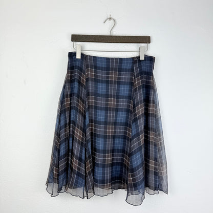 Kuratierter Vintage Onlineshop nachhaltige Secondhand Kleidung online kaufen, Online Shop Vintage, Vintage Online Shop, Second Hand Online Shop, gebraucht, zweite Hand, reused, preloved, Y2K, thriftshop, thriftstore, thrifting, thrift shop, thrift store, Plaid, Schottenmuster, Retro, Schoolskirt