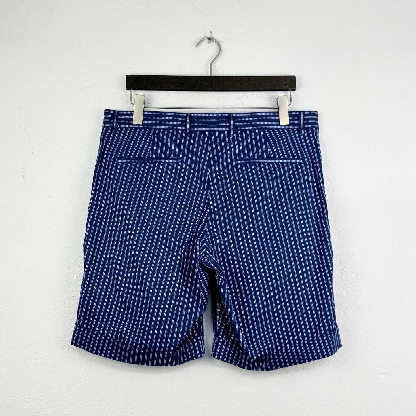 Kuratierter Vintage Onlineshop nachhaltige Secondhand Kleidung online kaufen, Online Shop Vintage, Vintage Online Shop, Second Hand Online Shop, gebraucht, zweite Hand, reused, preloved, Y2K, thriftshop, thriftstore, thrifting, thrift shop, thrift store