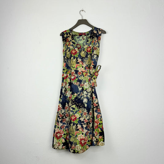 Kuratierter Vintage Onlineshop nachhaltige Secondhand Kleidung online kaufen, Online Shop Vintage, Vintage Online Shop, Second Hand Online Shop, gebraucht, zweite Hand, reused, preloved, Y2K, thriftshop, thriftstore, thrifting, thrift shop, thrift store