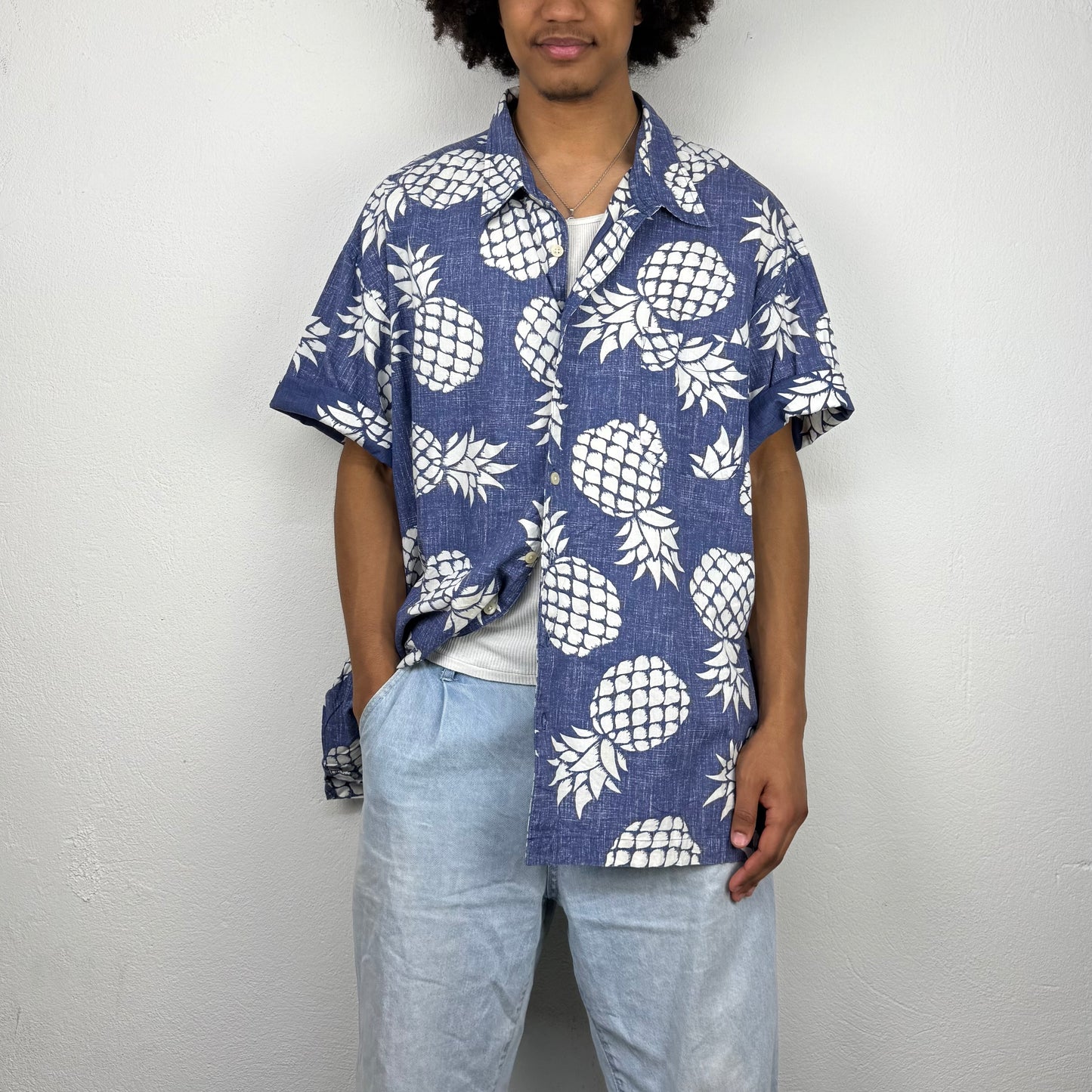 Kuratierter Vintage Onlineshop nachhaltige Secondhand Kleidung online kaufen, Online Shop Vintage, Vintage Online Shop, Second Hand Online Shop, gebraucht, zweite Hand, reused, preloved, Y2K, thriftshop, thriftstore, thrifting, thrift shop, thrift store