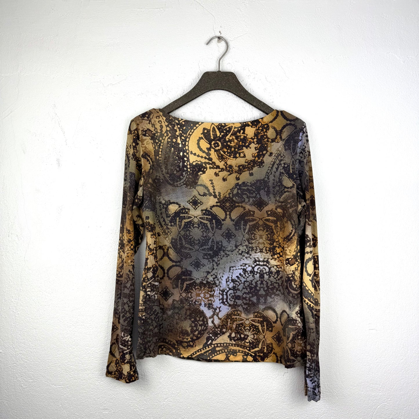 Kuratierter Vintage Onlineshop nachhaltige Secondhand Kleidung online kaufen, Online Shop Vintage, Vintage Online Shop, Second Hand Online Shop, gebraucht, zweite Hand, reused, preloved, Y2K, thriftshop, thriftstore, thrifting, thrift shop, thrift store