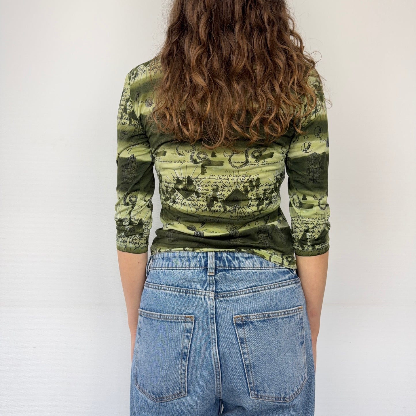 Kuratierter Vintage Onlineshop nachhaltige Secondhand Kleidung online kaufen, Online Shop Vintage, Vintage Online Shop, Second Hand Online Shop, gebraucht, zweite Hand, reused, preloved, Y2K, thriftshop, thriftstore, thrifting, thrift shop, thrift store, retro, Grunge, Y2K