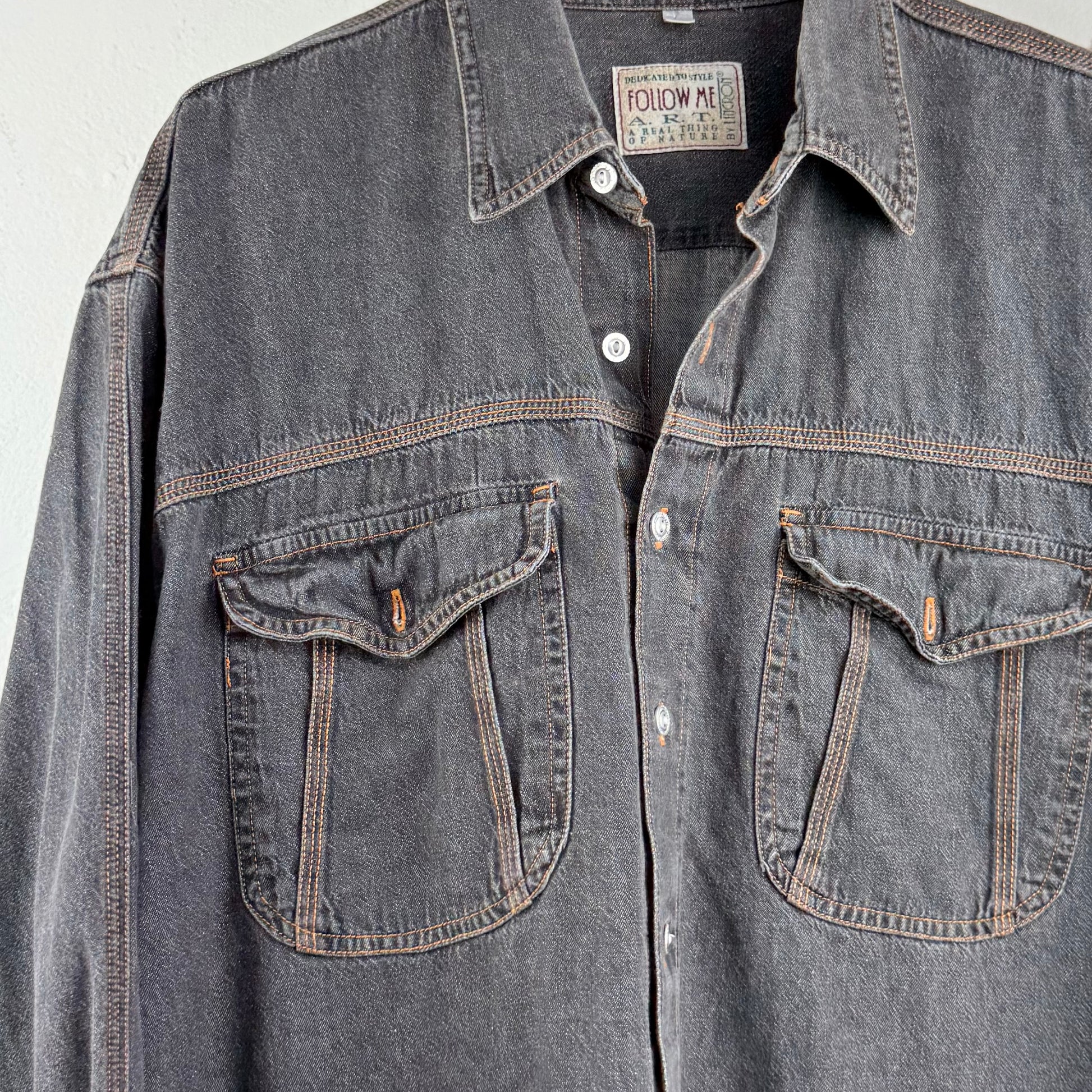 Kuratierter Vintage Onlineshop nachhaltige Secondhand Kleidung online kaufen, Online Shop Vintage, Vintage Online Shop, Second Hand Online Shop, gebraucht, zweite Hand, reused, preloved, Y2K, thriftshop, thriftstore, thrifting, thrift shop, thrift store