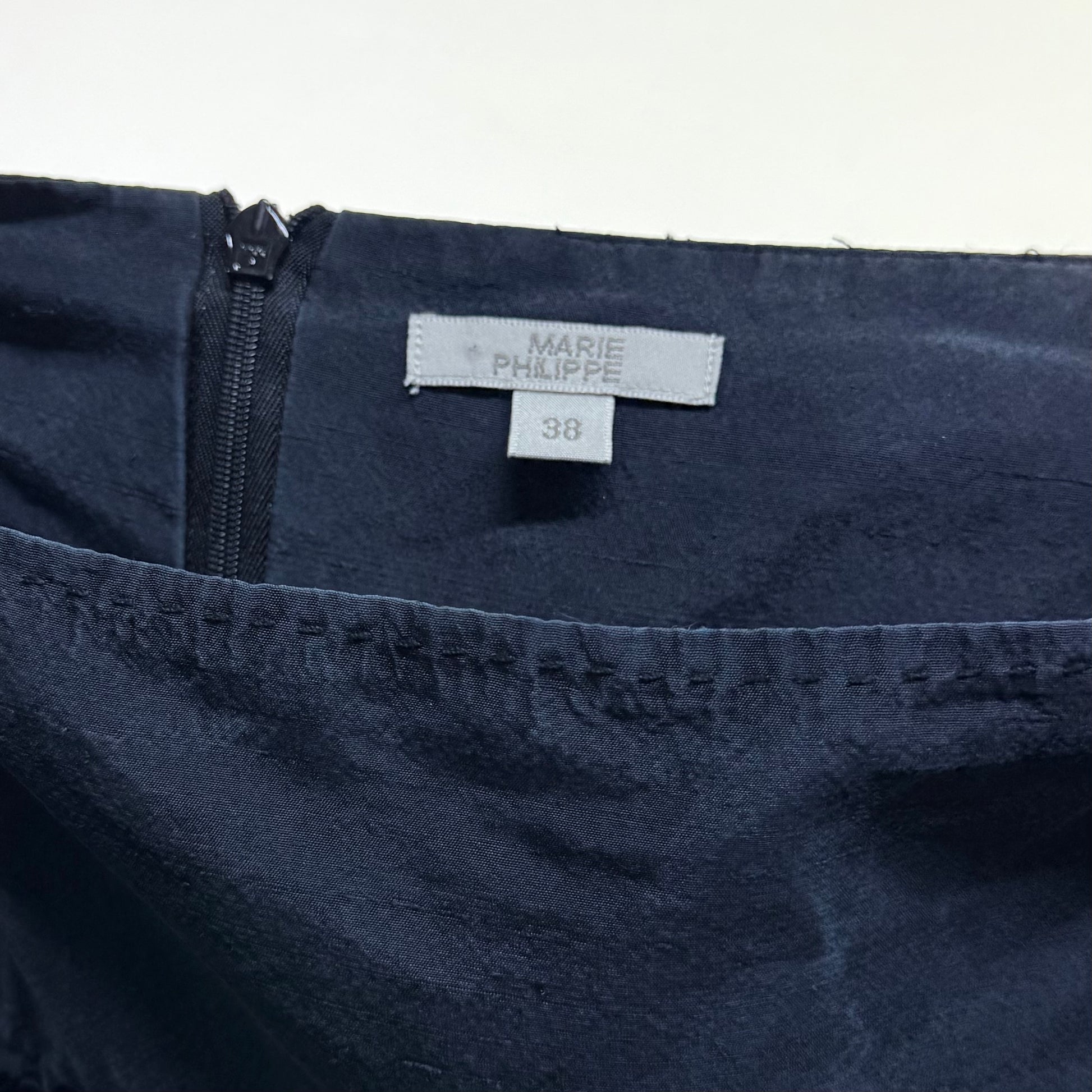 Kuratierter Vintage Onlineshop nachhaltige Secondhand Kleidung online kaufen, Online Shop Vintage, Vintage Online Shop, Second Hand Online Shop, gebraucht, zweite Hand, reused, preloved, Y2K, thriftshop, thriftstore, thrifting, thrift shop, thrift store