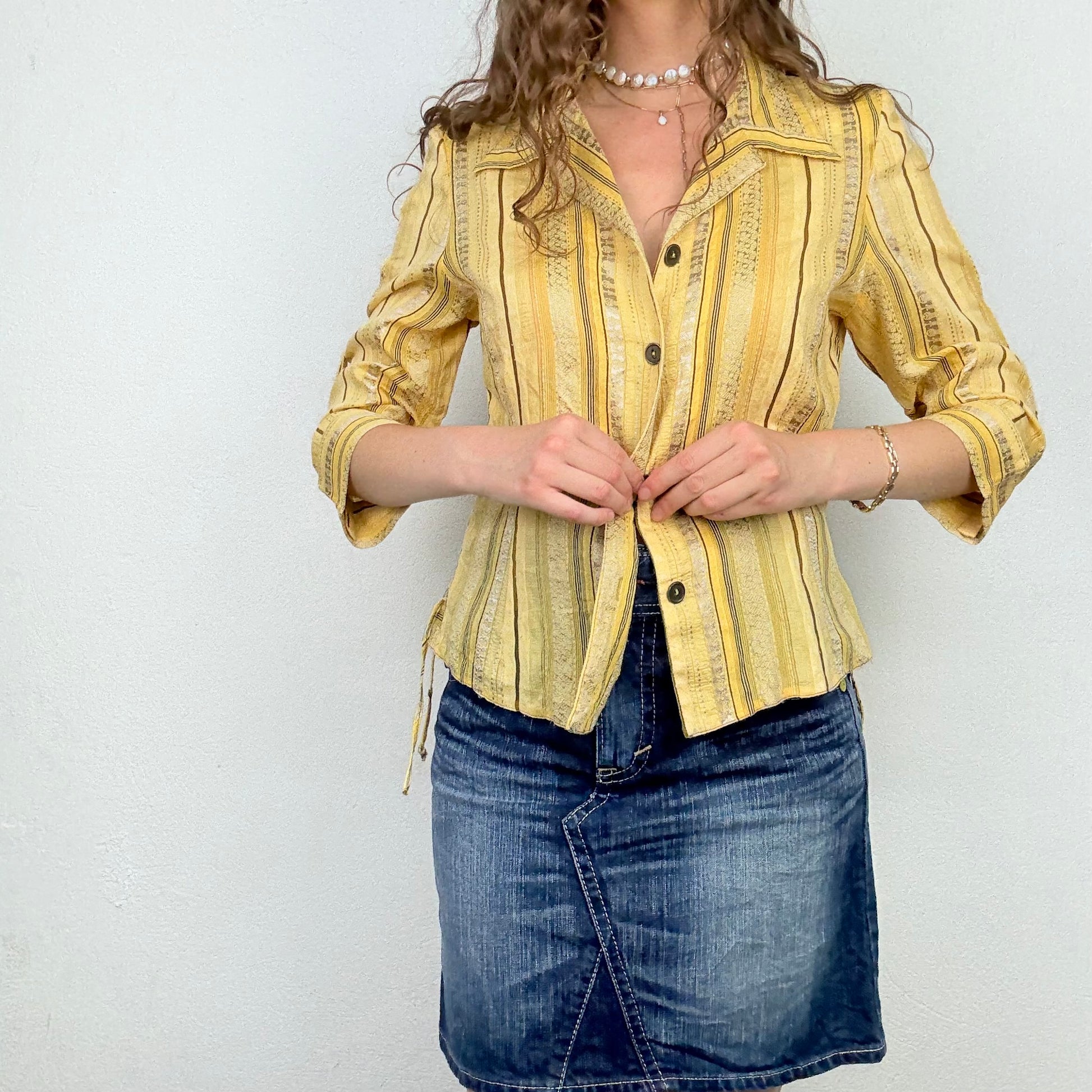 Kuratierter Vintage Onlineshop nachhaltige Secondhand Kleidung online kaufen, Online Shop Vintage, Vintage Online Shop, Second Hand Online Shop, gebraucht, zweite Hand, reused, preloved, Y2K, thriftshop, thriftstore, thrifting, thrift shop, thrift store, Boho, Festival, Office Siren