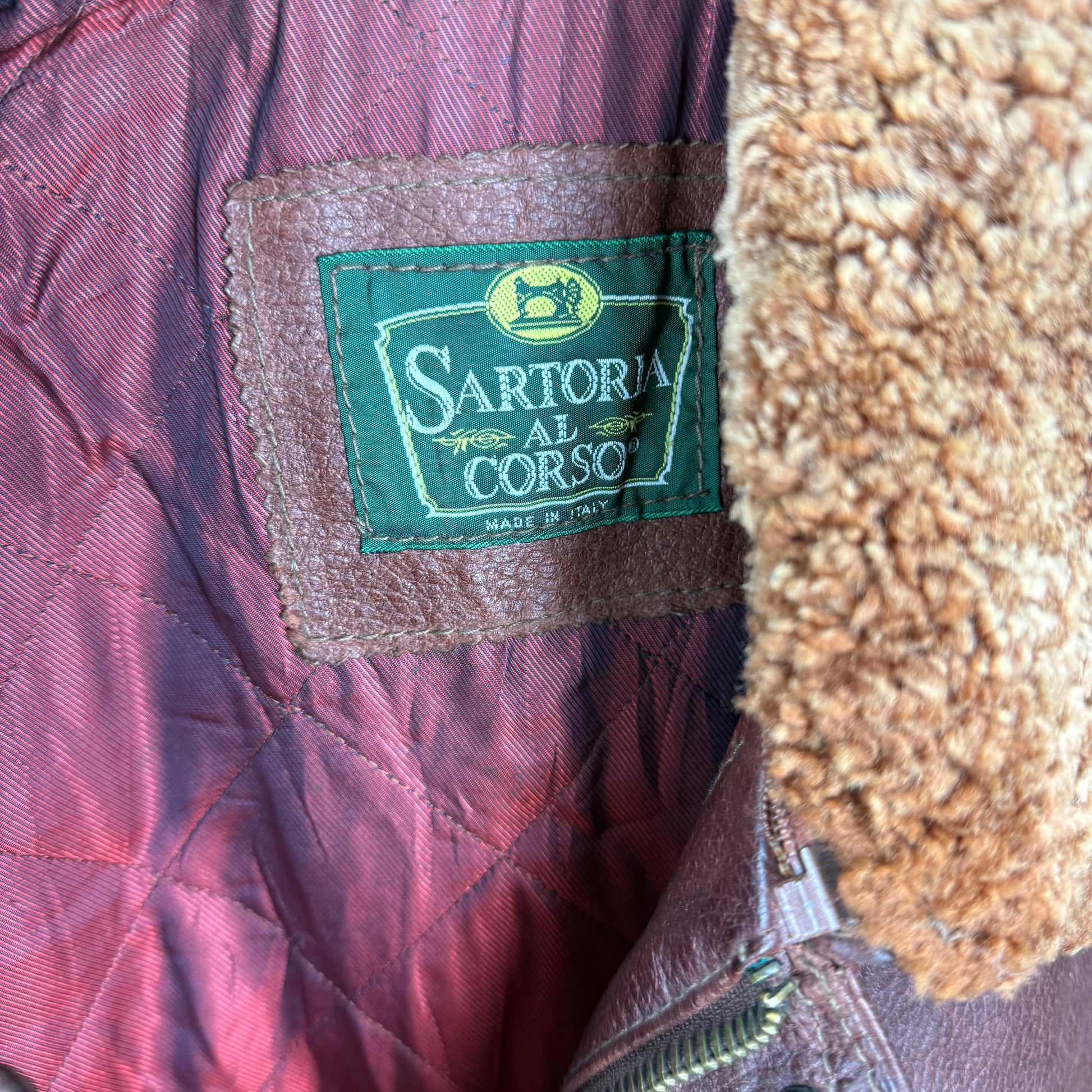 Kuratierter Vintage Onlineshop nachhaltige Secondhand Kleidung online kaufen, Online Shop Vintage, Vintage Online Shop, Second Hand Online Shop, gebraucht, zweite Hand, reused, preloved, Y2K, thriftshop, thriftstore, thrifting, thrift shop, thrift store
