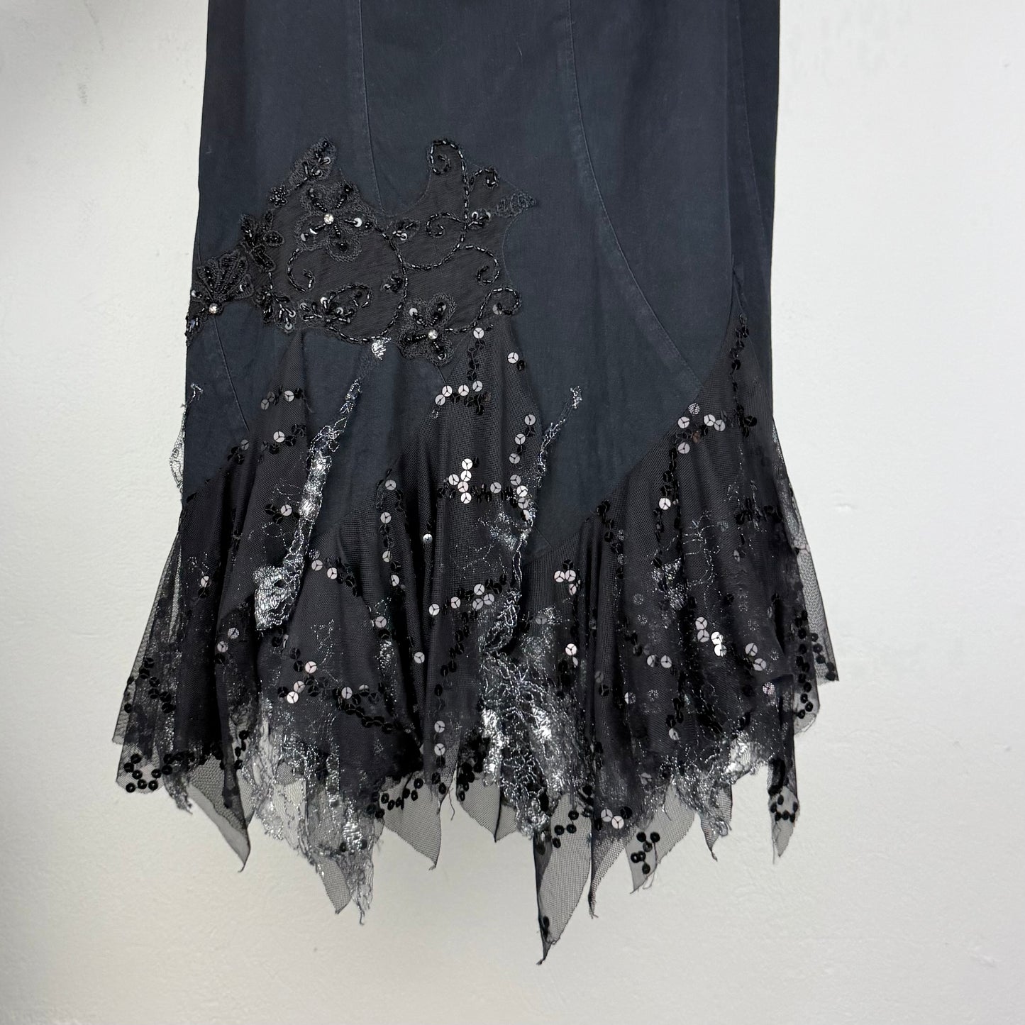 Kuratierter Vintage Onlineshop nachhaltige Secondhand Kleidung online kaufen, Online Shop Vintage, Vintage Online Shop, Second Hand Online Shop, gebraucht, zweite Hand, reused, preloved, Y2K, thriftshop, thriftstore, thrifting, thrift shop, thrift store