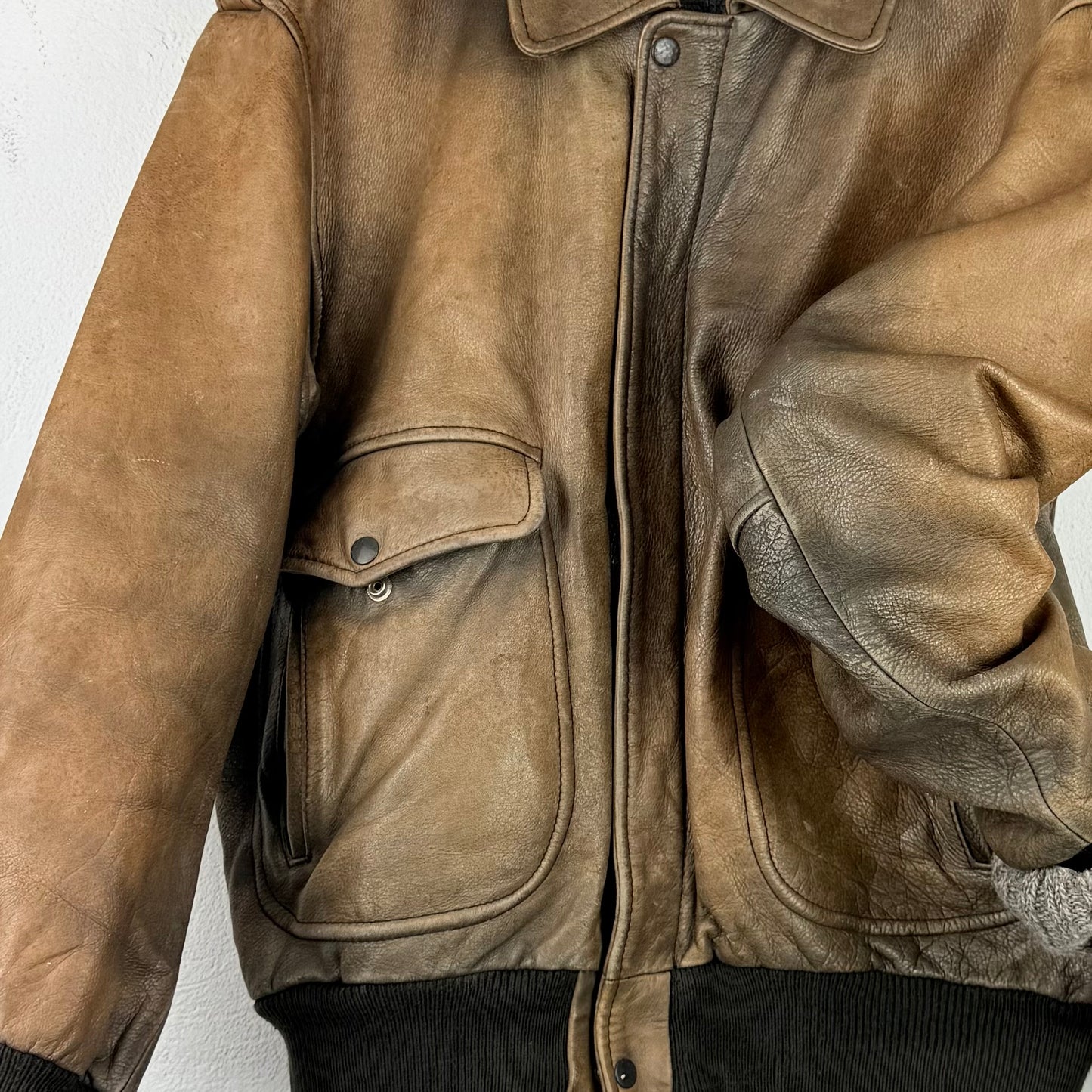 Kuratierter Vintage Onlineshop nachhaltige Secondhand Kleidung online kaufen, Online Shop Vintage, Vintage Online Shop, Second Hand Online Shop, gebraucht, zweite Hand, reused, preloved, Y2K, thriftshop, thriftstore, thrifting, thrift shop, thrift store