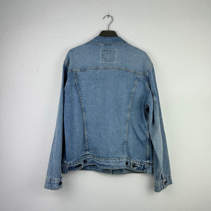Kuratierter Vintage Onlineshop nachhaltige Secondhand Kleidung online kaufen, Online Shop Vintage, Vintage Online Shop, Second Hand Online Shop, gebraucht, zweite Hand, reused, preloved, Y2K, thriftshop, thriftstore, thrifting, thrift shop, thrift store