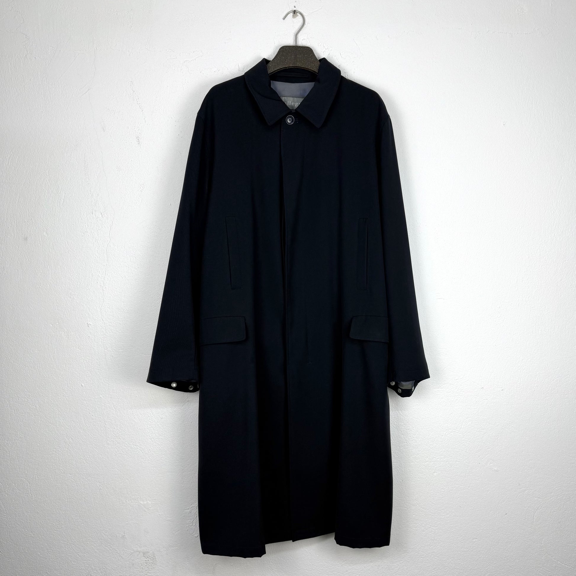 Kuratierter Vintage Onlineshop nachhaltige Secondhand Kleidung online kaufen, Online Shop Vintage, Vintage Online Shop, Second Hand Online Shop, gebraucht, zweite Hand, reused, preloved, Y2K, thriftshop, thriftstore, thrifting, thrift shop, thrift store