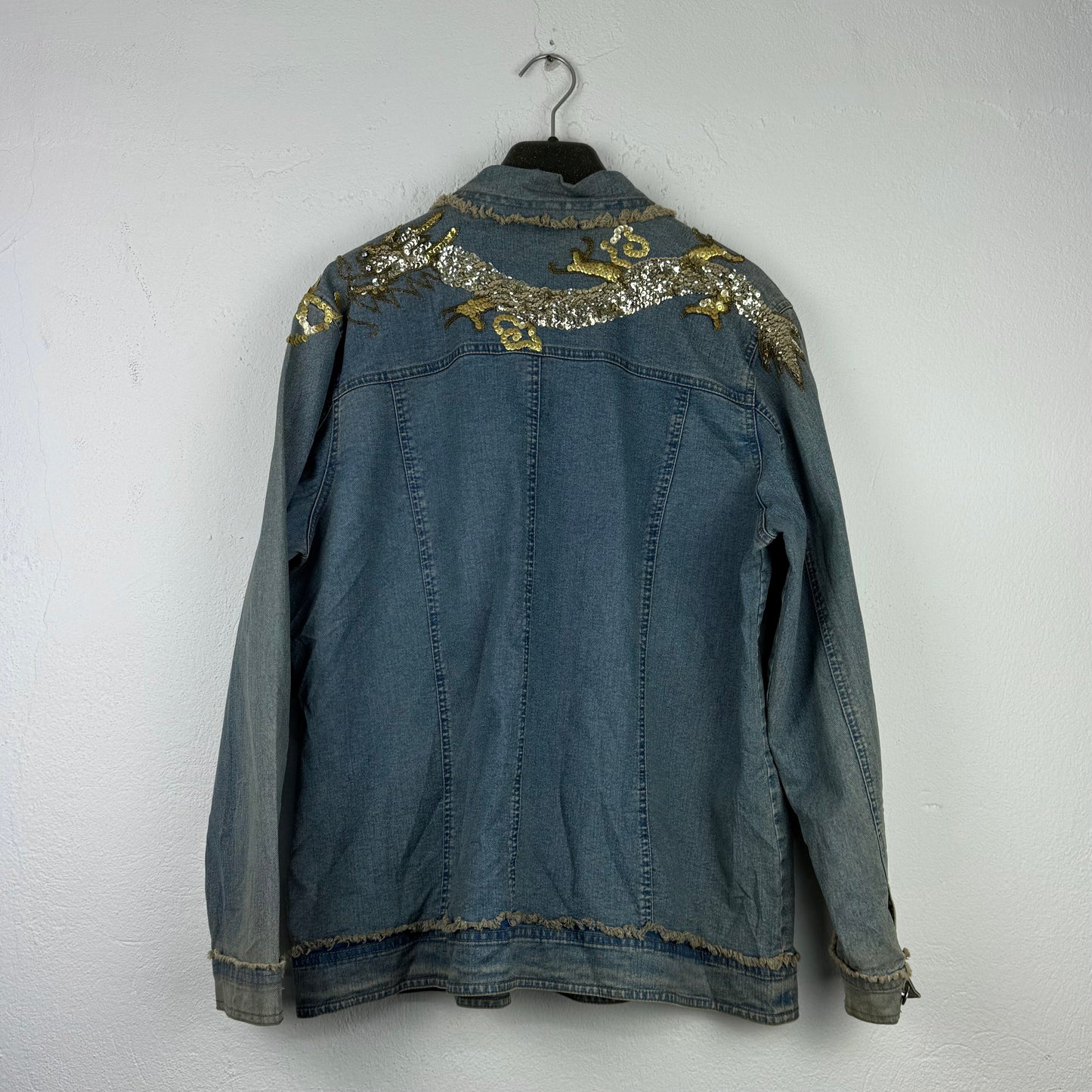 Kuratierter Vintage Onlineshop nachhaltige Secondhand Kleidung online kaufen, Online Shop Vintage, Vintage Online Shop, Second Hand Online Shop, gebraucht, zweite Hand, reused, preloved, Y2K, thriftshop, thriftstore, thrifting, thrift shop, thrift store