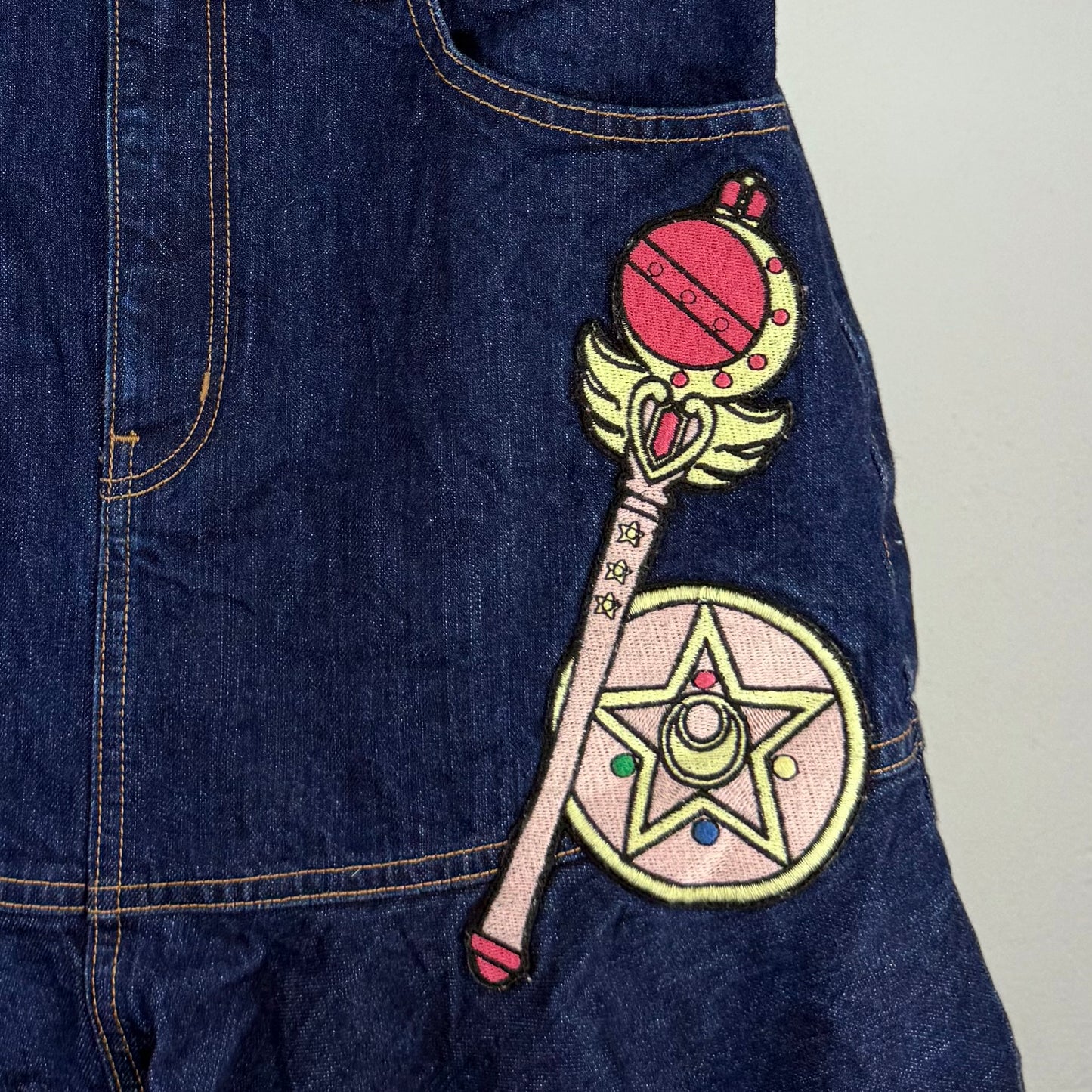 Kuratierter Vintage Onlineshop nachhaltige Secondhand Kleidung online kaufen, Online Shop Vintage, Vintage Online Shop, Second Hand Online Shop, gebraucht, zweite Hand, reused, preloved, Y2K, thriftshop, thriftstore, thrifting, thrift shop, thrift store