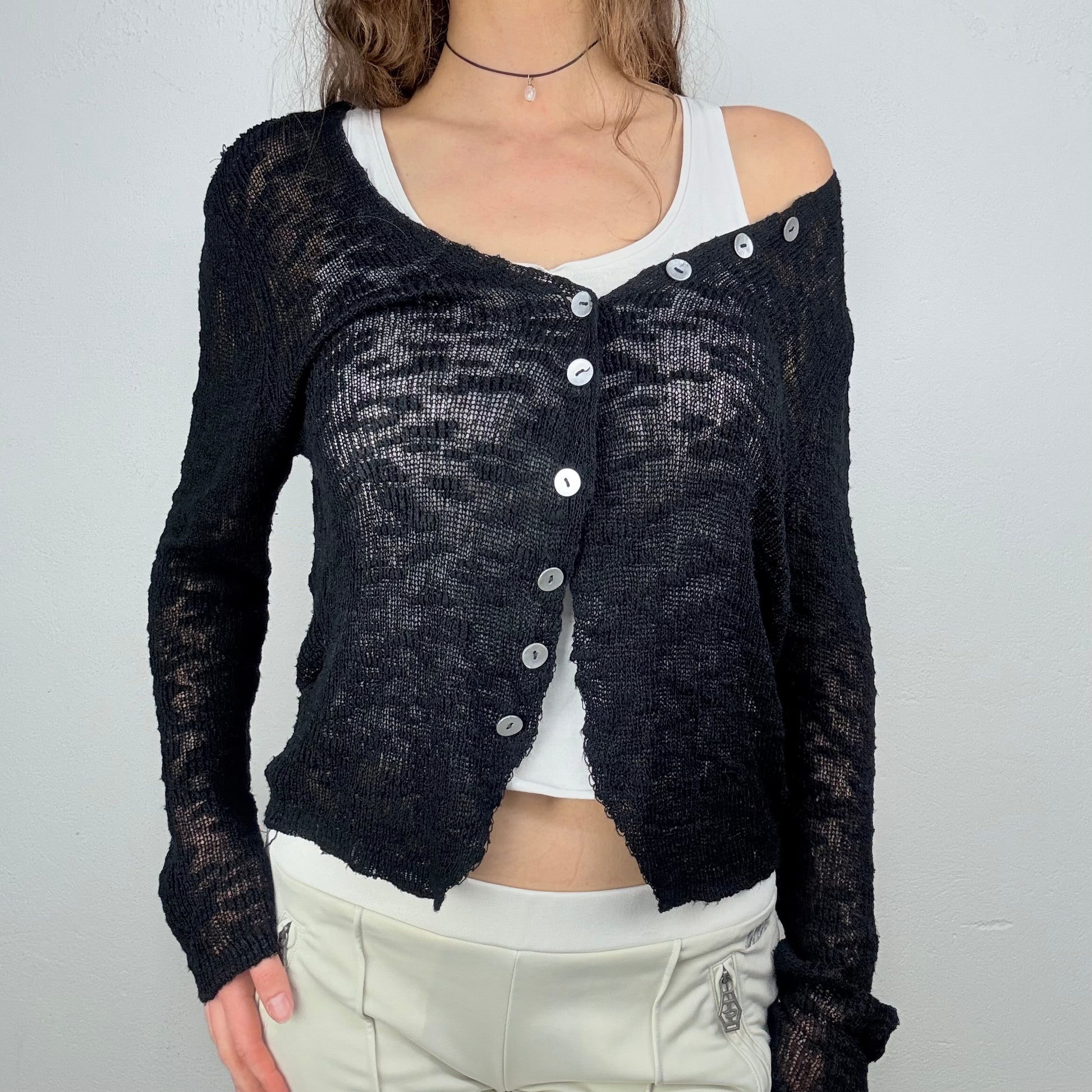 Kuratierter Vintage Onlineshop nachhaltige Secondhand Kleidung online kaufen, Online Shop Vintage, Vintage Online Shop, Second Hand Online Shop, gebraucht, zweite Hand, reused, preloved, Y2K, thriftshop, thriftstore, thrifting, thrift shop, thrift store
