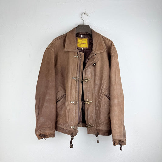 Kuratierter Vintage Onlineshop nachhaltige Secondhand Kleidung online kaufen, Online Shop Vintage, Vintage Online Shop, Second Hand Online Shop, gebraucht, zweite Hand, reused, preloved, Y2K, thriftshop, thriftstore, thrifting, thrift shop, thrift store, Lederjacke, Bomber, Grunge