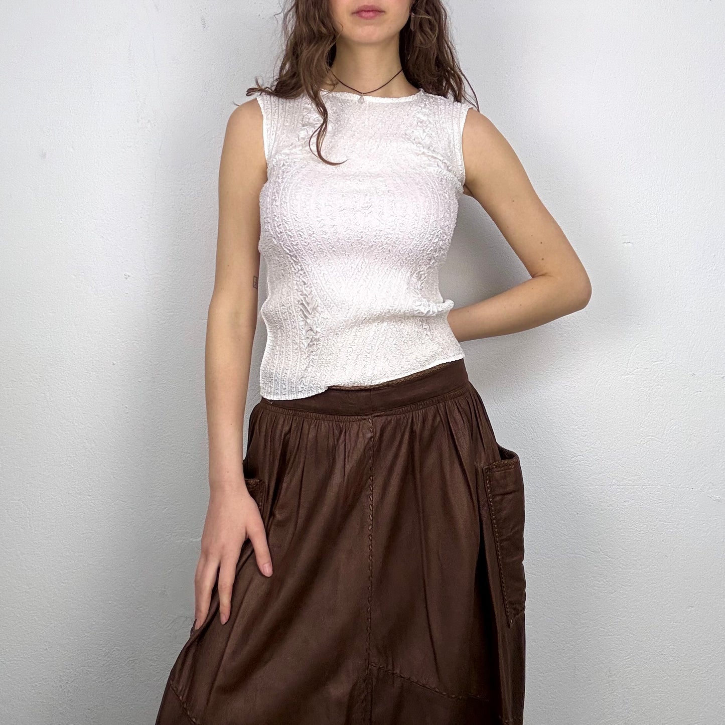 Kuratierter Vintage Onlineshop nachhaltige Secondhand Kleidung online kaufen, Online Shop Vintage, Vintage Online Shop, Second Hand Online Shop, gebraucht, zweite Hand, reused, preloved, Y2K, thriftshop, thriftstore, thrifting, thrift shop, thrift store