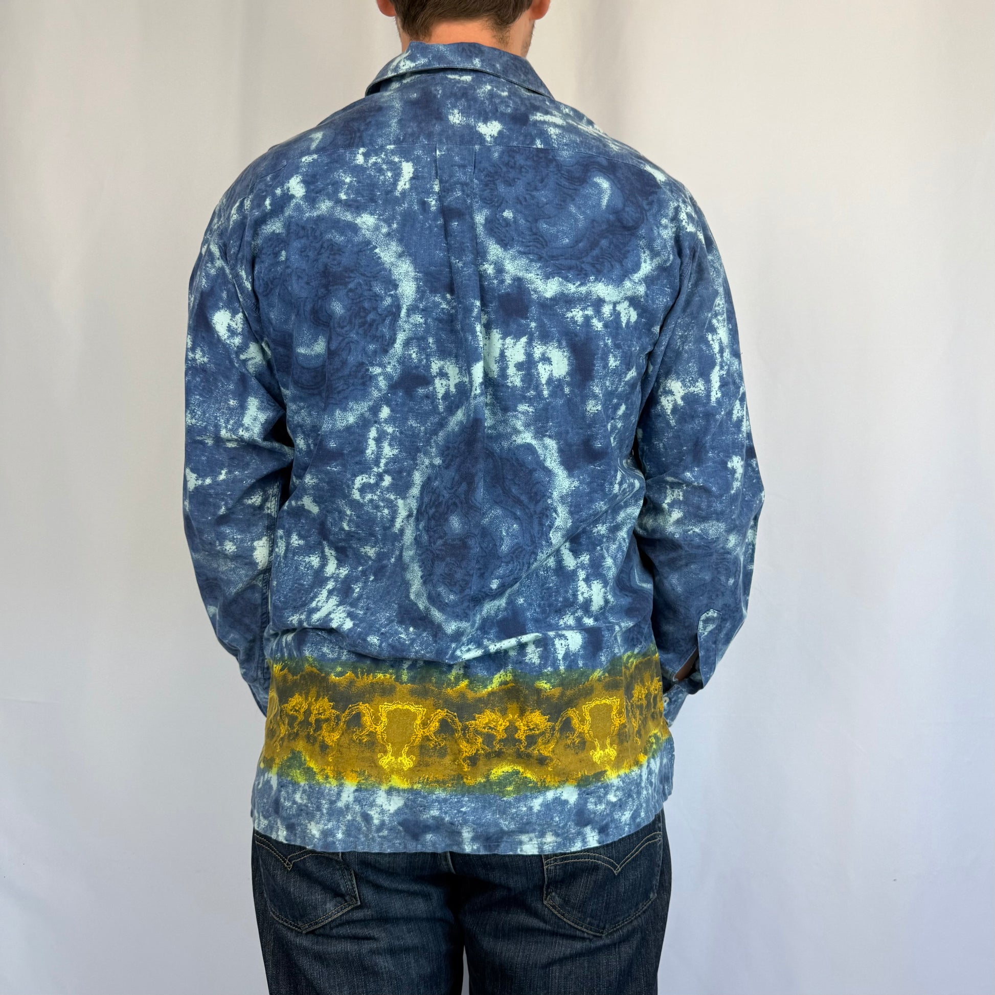 Kuratierter Vintage Onlineshop nachhaltige Secondhand Kleidung online kaufen, Online Shop Vintage, Vintage Online Shop, Second Hand Online Shop, gebraucht, zweite Hand, reused, preloved, Y2K, thriftshop, thriftstore, thrifting, thrift shop, thrift store, Crazy Pattern, Retro