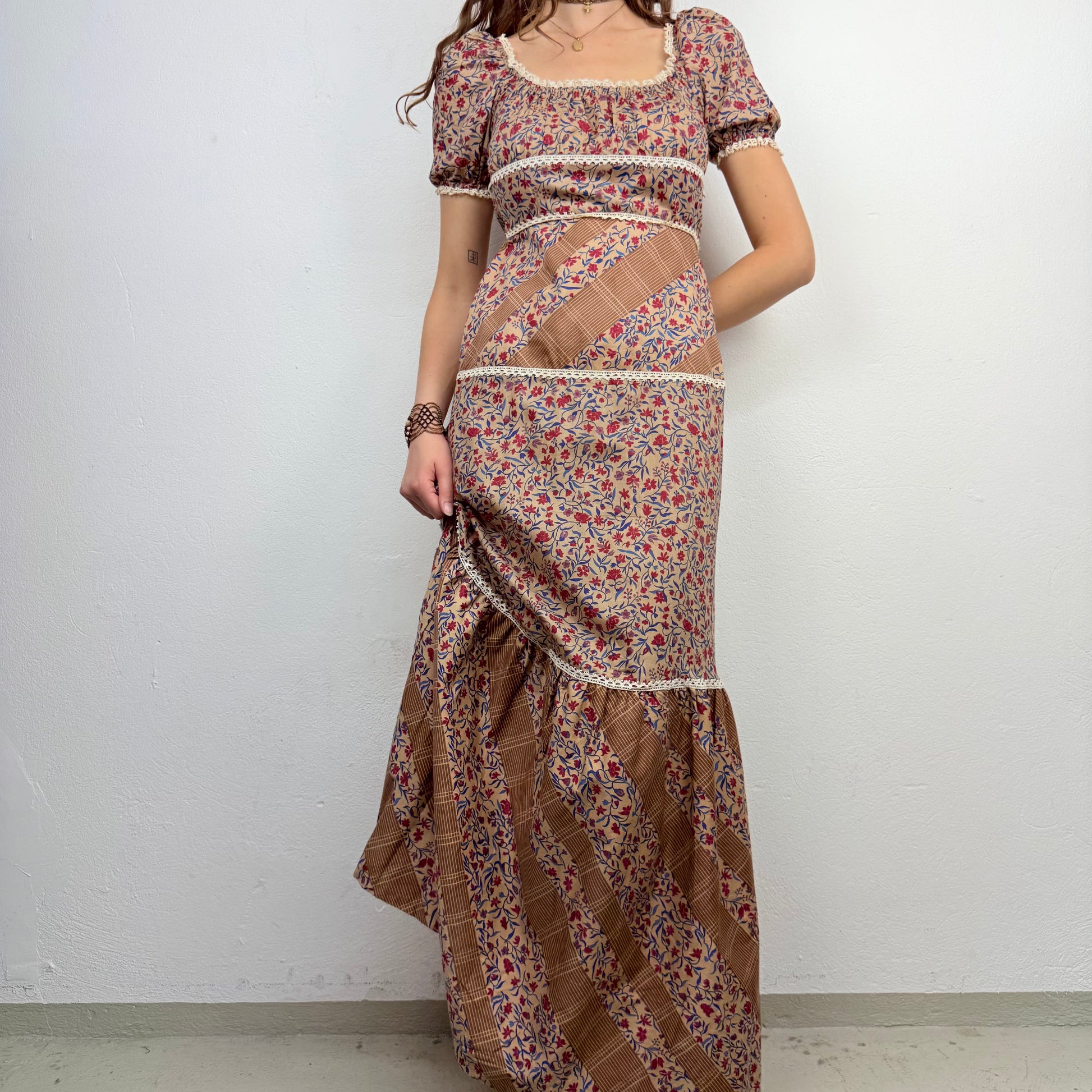 Kuratierter Vintage Onlineshop nachhaltige Secondhand Kleidung online kaufen, Online Shop Vintage, Vintage Online Shop, Second Hand Online Shop, gebraucht, zweite Hand, reused, preloved, Y2K, thriftshop, thriftstore, thrifting, thrift shop, thrift store, Retro, Festival, Whimsy, Boho