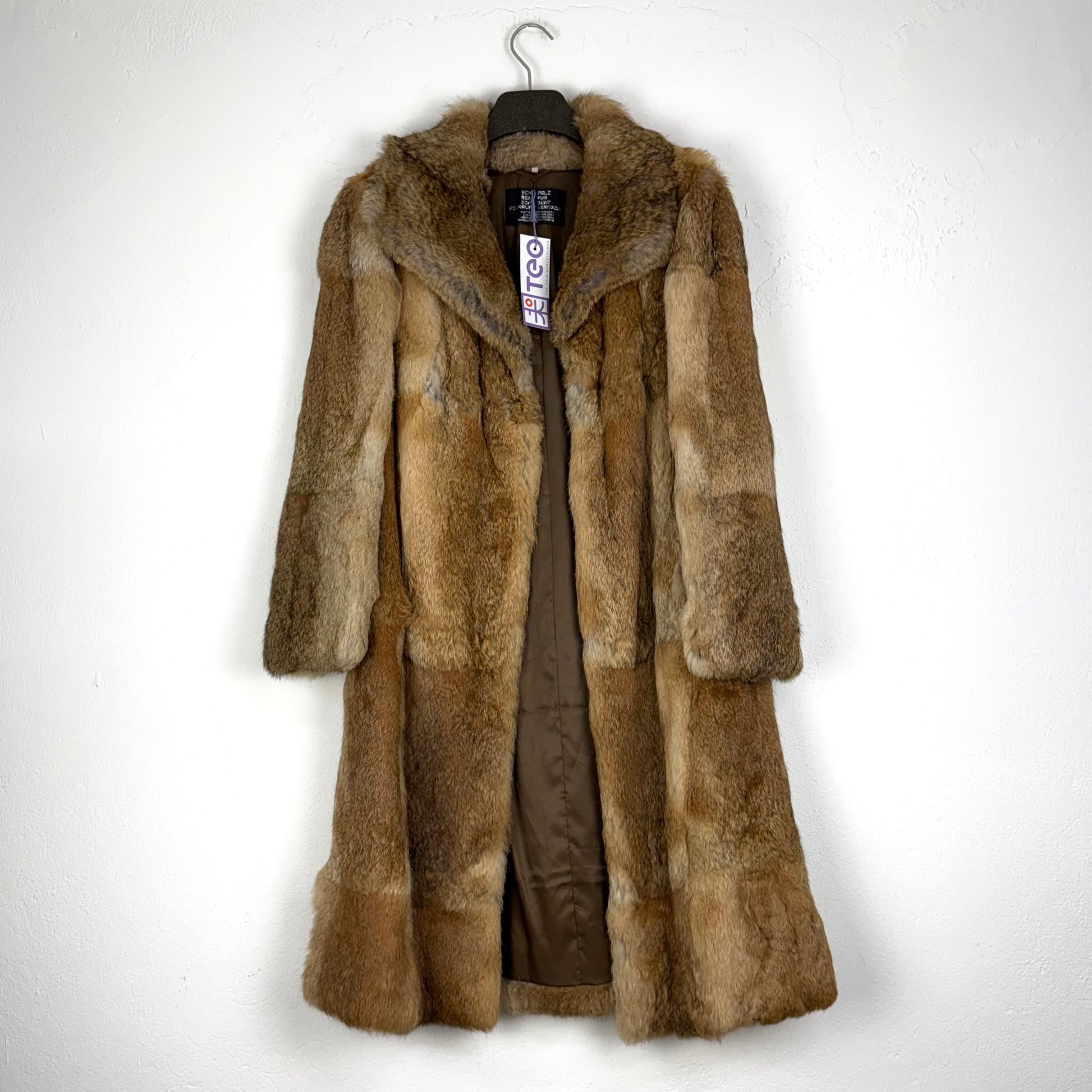 Kuratierter Vintage Onlineshop nachhaltige Secondhand Kleidung online kaufen, Online Shop Vintage, Vintage Online Shop, Second Hand Online Shop, gebraucht, zweite Hand, reused, preloved, Y2K, thriftshop, thriftstore, thrifting, thrift shop, thrift store