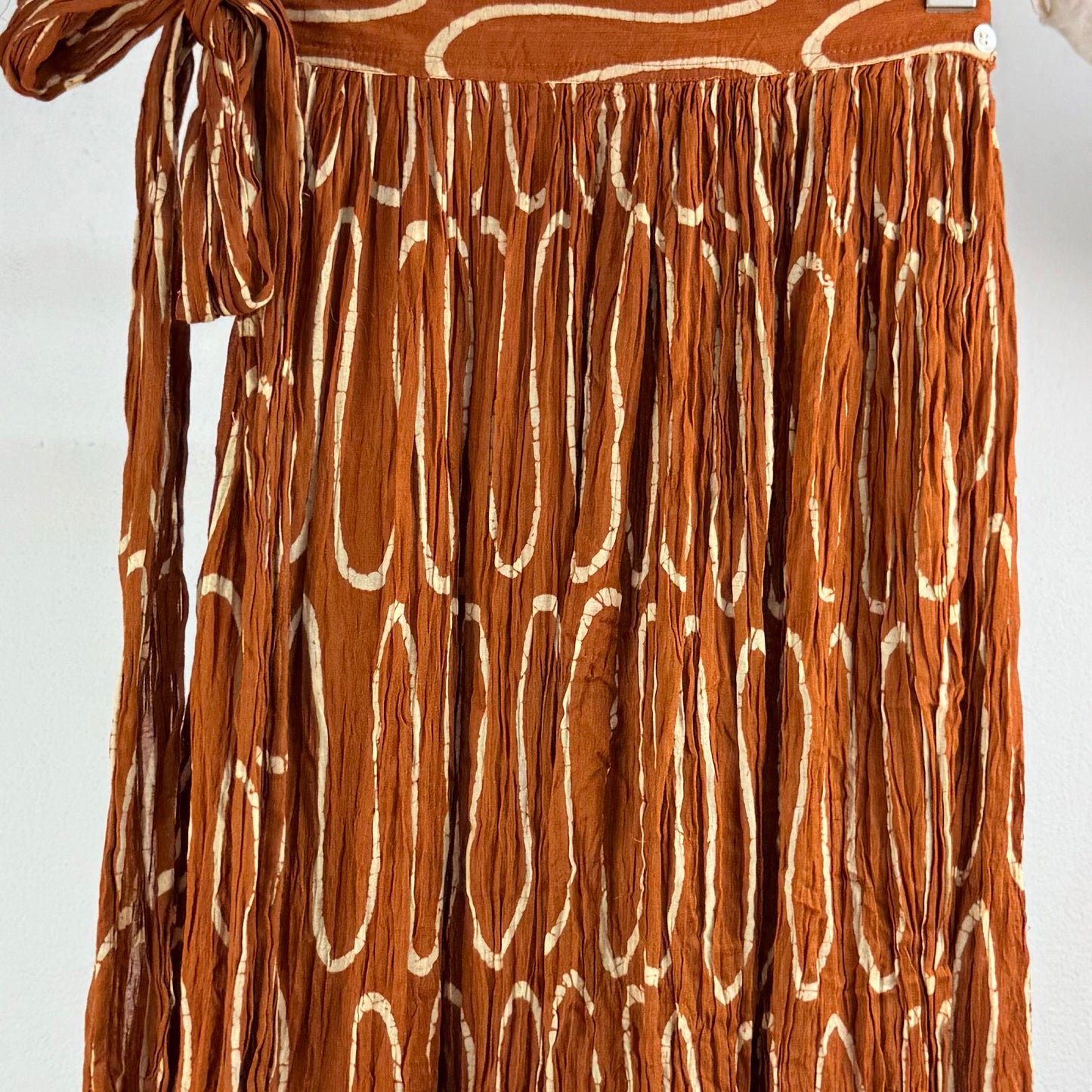 Kuratierter Vintage Onlineshop nachhaltige Secondhand Kleidung online kaufen, Online Shop Vintage, Vintage Online Shop, Second Hand Online Shop, gebraucht, zweite Hand, reused, preloved, Y2K, thriftshop, thriftstore, thrifting, thrift shop, thrift store