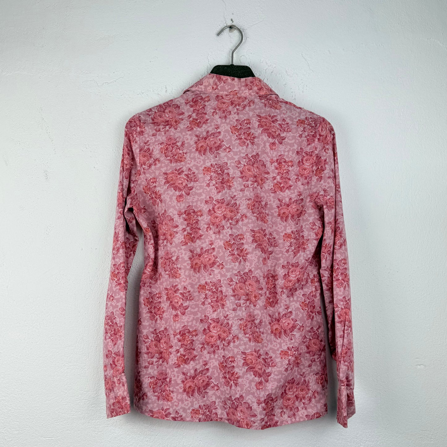 Kuratierter Vintage Onlineshop nachhaltige Secondhand Kleidung online kaufen, Online Shop Vintage, Vintage Online Shop, Second Hand Online Shop, gebraucht, zweite Hand, reused, preloved, Y2K, thriftshop, thriftstore, thrifting, thrift shop, thrift store