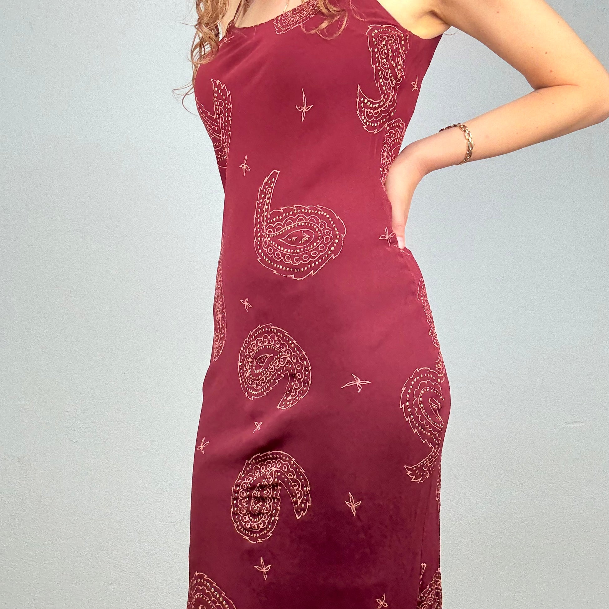 Kuratierter Vintage Onlineshop nachhaltige Secondhand Kleidung online kaufen, Online Shop Vintage, Vintage Online Shop, Second Hand Online Shop, gebraucht, zweite Hand, reused, preloved, Y2K, thriftshop, thriftstore, thrifting, thrift shop, thrift store, Boho, Festival, Paisley