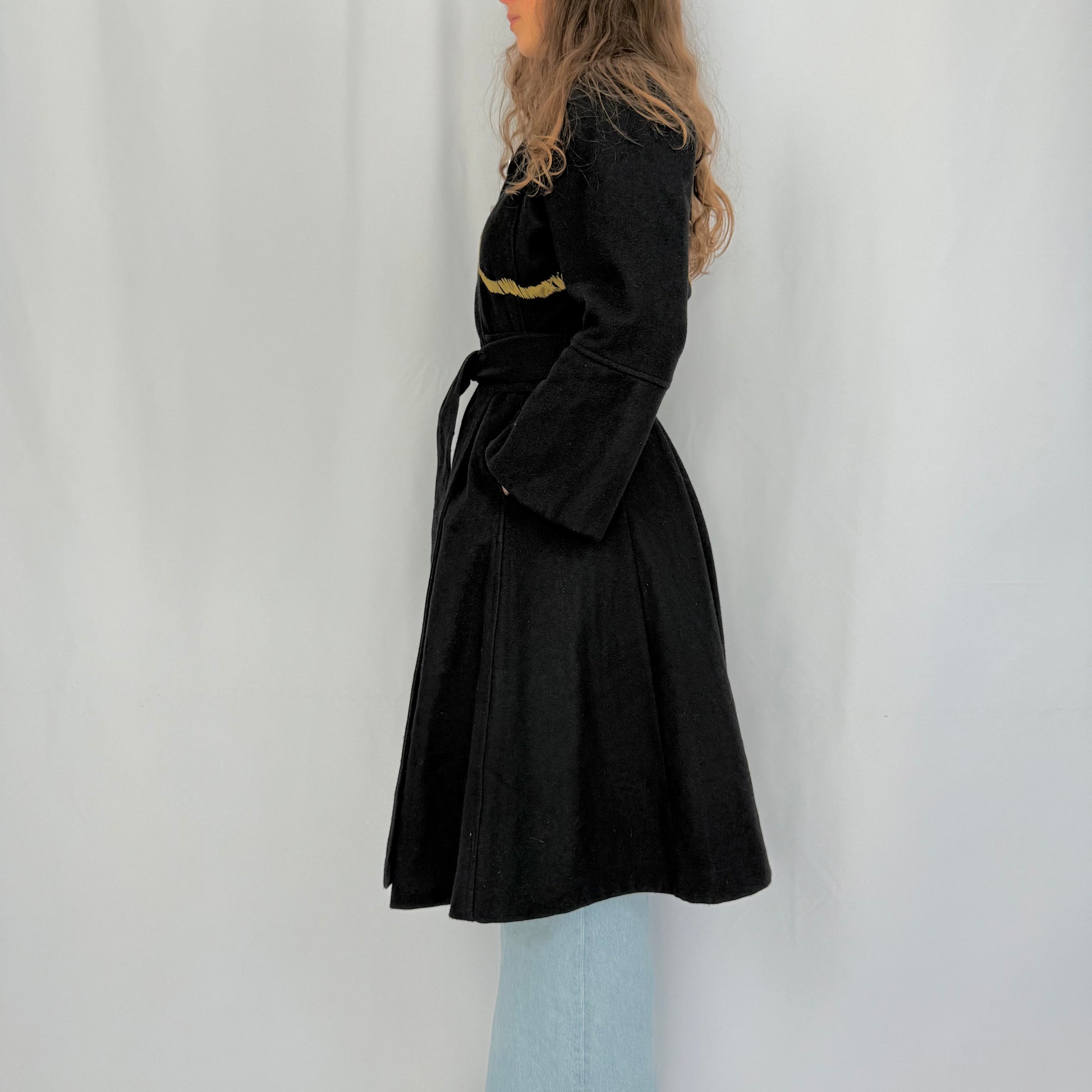 Kuratierter Vintage Onlineshop nachhaltige Secondhand Kleidung online kaufen, Online Shop Vintage, Vintage Online Shop, Second Hand Online Shop, gebraucht, zweite Hand, reused, preloved, Y2K, thriftshop, thriftstore, thrifting, thrift shop, thrift store, Cozy, Unique, Whimsy, Pattern