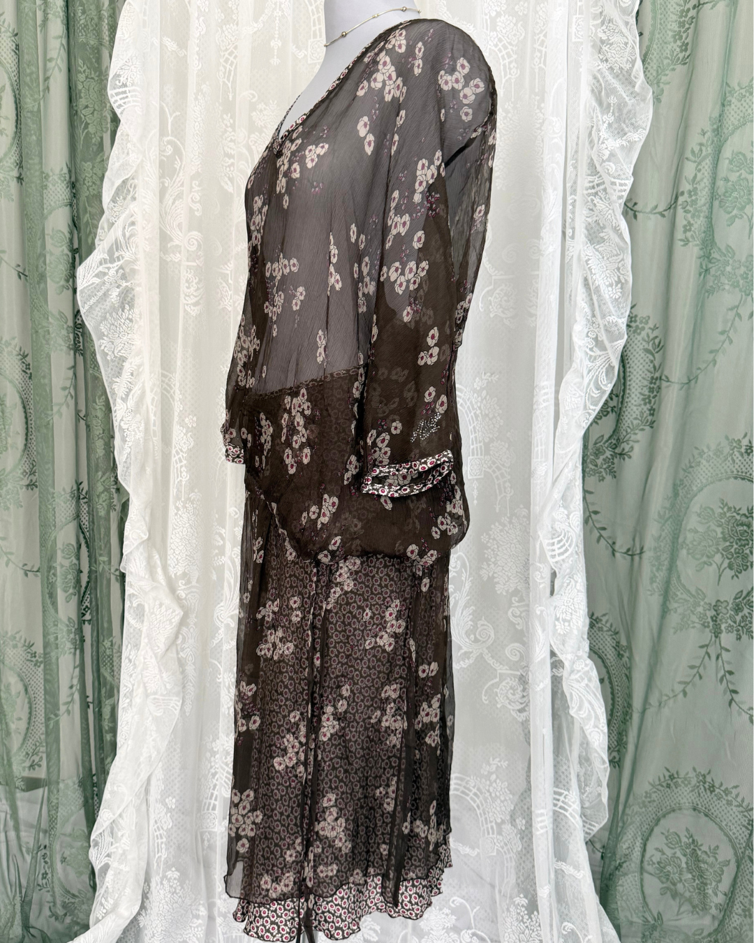 Ajay by Liu Jo Set mit Seide Rock und Bluse 90s Style whitchy whimsy flowy fließend Naturstoffe