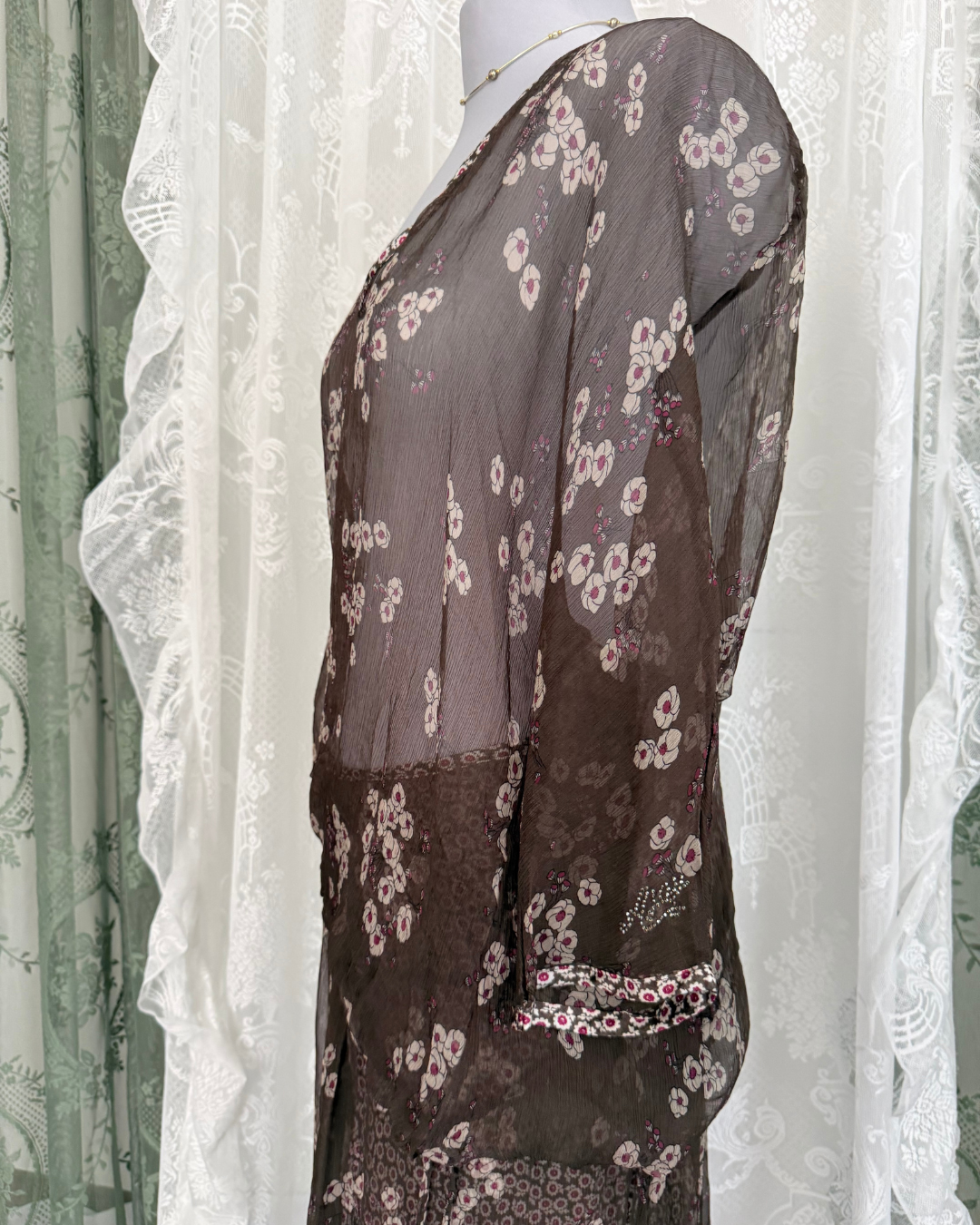 Ajay by Liu Jo Set mit Seide Rock und Bluse 90s Style whitchy whimsy flowy fließend Naturstoffe