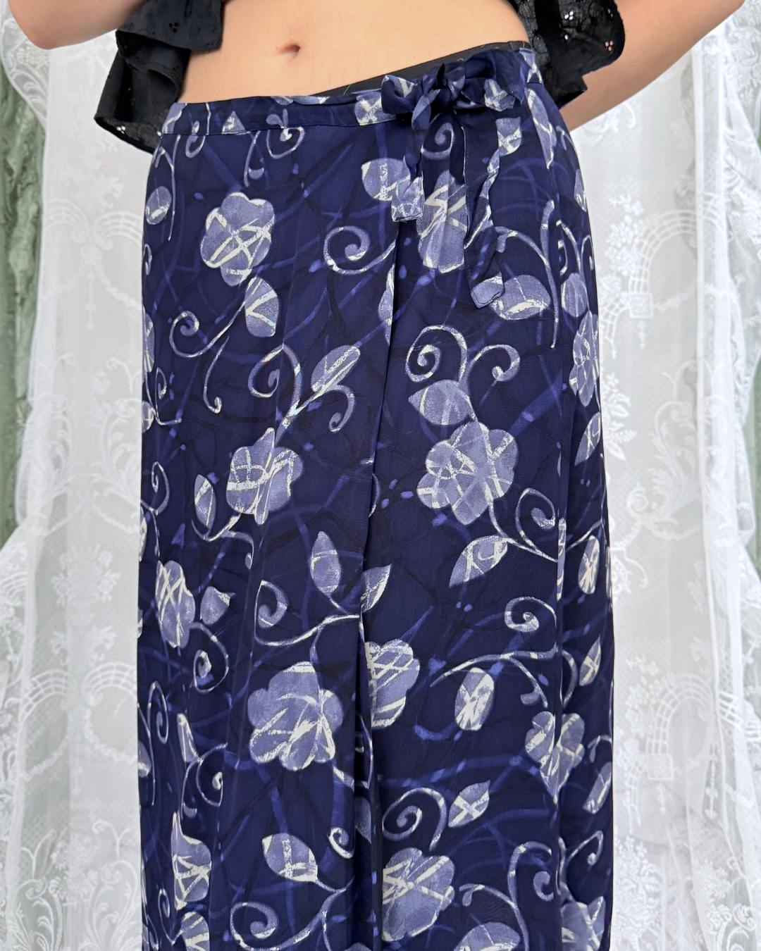 Vintage Wickelrock Blumenmuster dunkelblau 90s Style Whitchy Whimsical Boho Urlaub