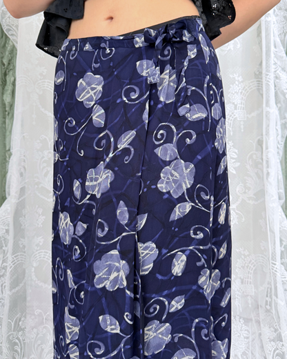 Vintage Wickelrock Blumenmuster dunkelblau 90s Style Whitchy Whimsical Boho Urlaub