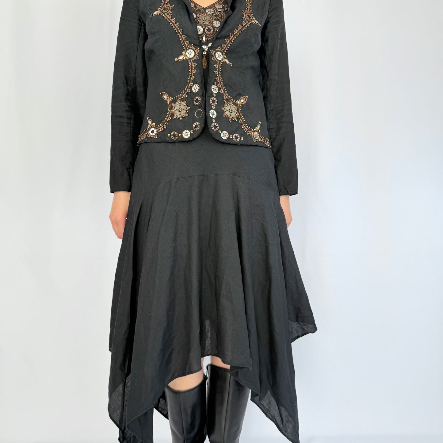 Kuratierter Vintage Onlineshop nachhaltige Secondhand Kleidung online kaufen, Online Shop Vintage, Vintage Online Shop, Second Hand Online Shop, gebraucht, zweite Hand, reused, preloved, Y2K, thriftshop, thriftstore, thrifting, thrift shop, thrift store, Boho, Festival, Grunge