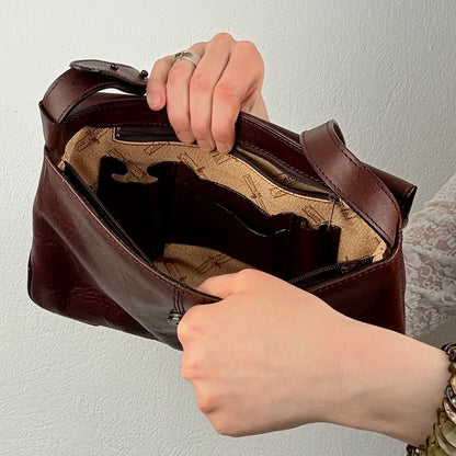 Kuratierter Vintage Onlineshop nachhaltige Secondhand Kleidung online kaufen, Online Shop Vintage, Vintage Online Shop, Second Hand Online Shop, gebraucht, zweite Hand, reused, preloved, Y2K, thriftshop, thriftstore, thrifting, thrift shop, thrift store