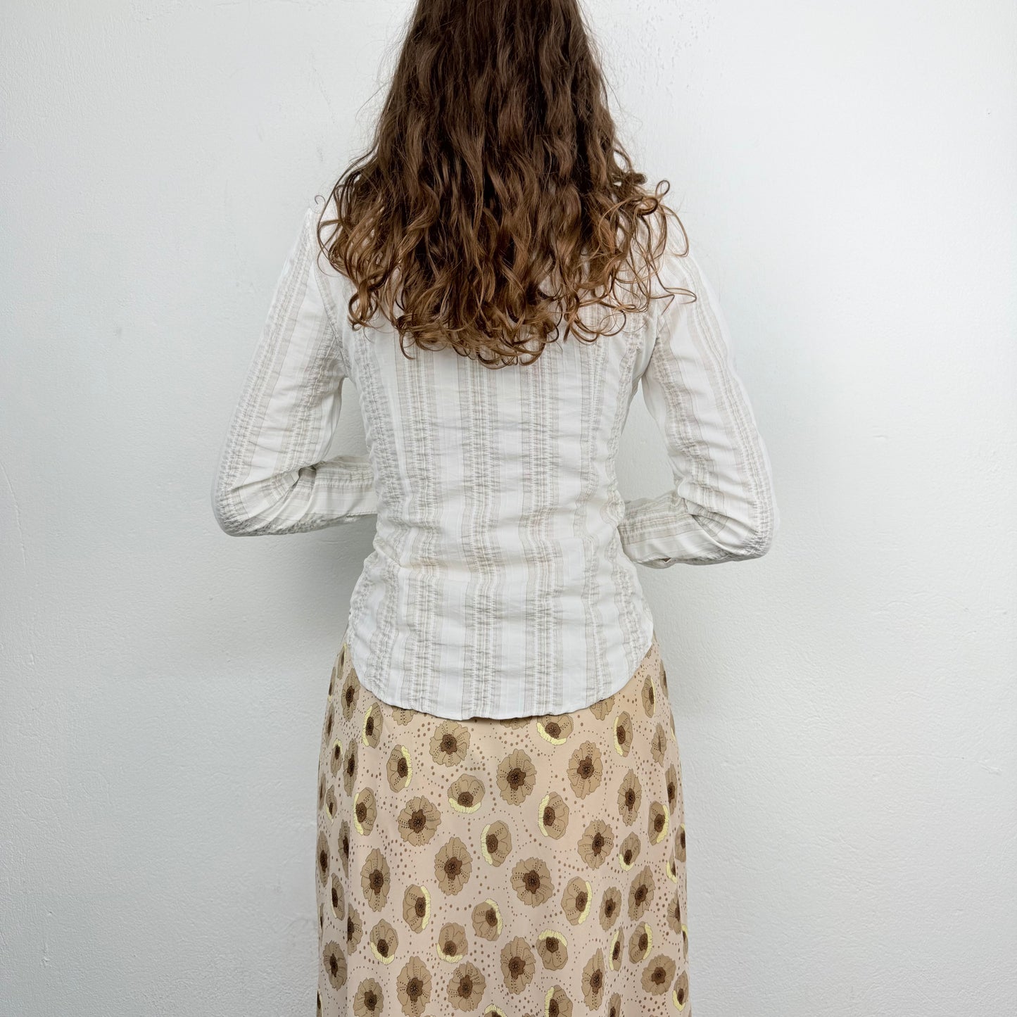 Kuratierter Vintage Onlineshop nachhaltige Secondhand Kleidung online kaufen, Online Shop Vintage, Vintage Online Shop, Second Hand Online Shop, gebraucht, zweite Hand, reused, preloved, Y2K, thriftshop, thriftstore, thrifting, thrift shop, thrift store, Office Siren, Clean, Elegant