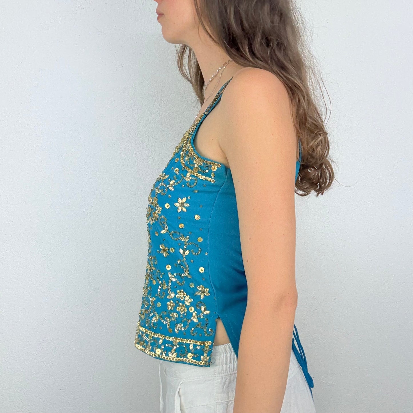 Kuratierter Vintage Onlineshop nachhaltige Secondhand Kleidung online kaufen, Online Shop Vintage, Vintage Online Shop, Second Hand Online Shop, gebraucht, zweite Hand, reused, preloved, Y2K, thriftshop, thriftstore, thrifting, thrift shop, thrift store, Festival, Boho, Pailletten