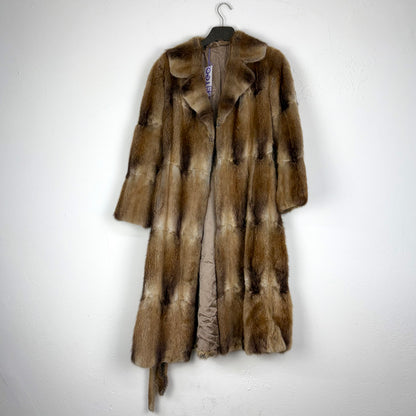 Kuratierter Vintage Onlineshop nachhaltige Secondhand Kleidung online kaufen, Online Shop Vintage, Vintage Online Shop, Second Hand Online Shop, gebraucht, zweite Hand, reused, preloved, Y2K, thriftshop, thriftstore, thrifting, thrift shop, thrift store